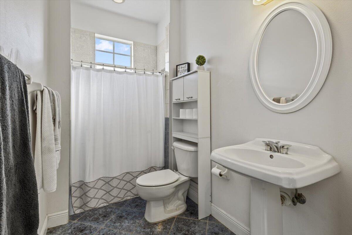2161 Sw Hyacinth Street Property Photo 33