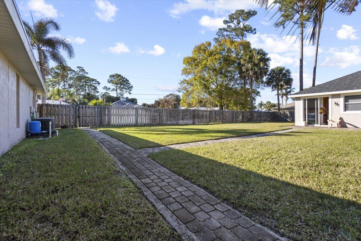 2161 Sw Hyacinth Street Property Photo 45