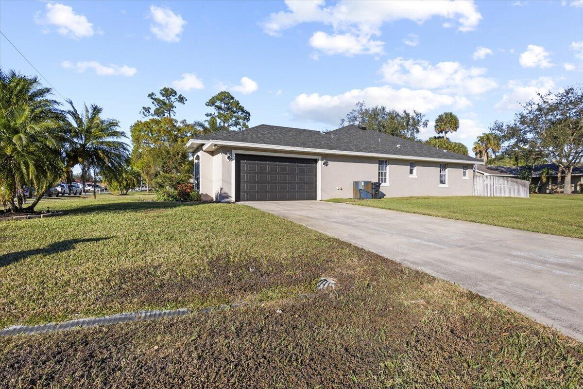 2161 Sw Hyacinth Street Property Photo 50