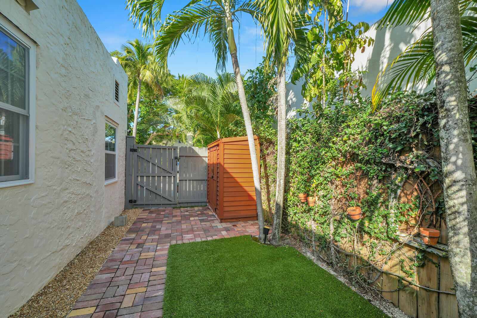 744 Penn Street Property Photo 40