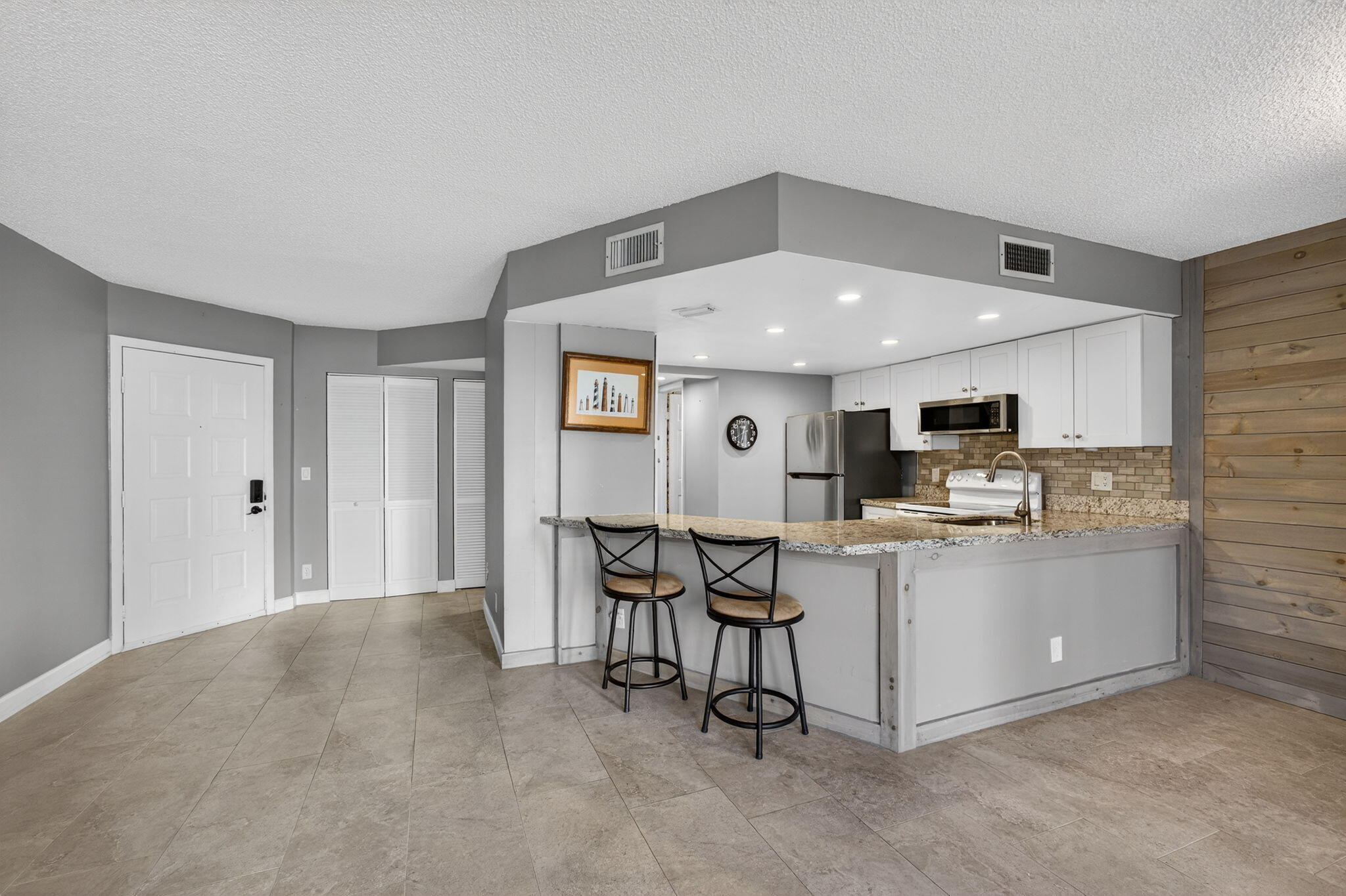 1605 S Us Highway 1 D105 Property Photo 5