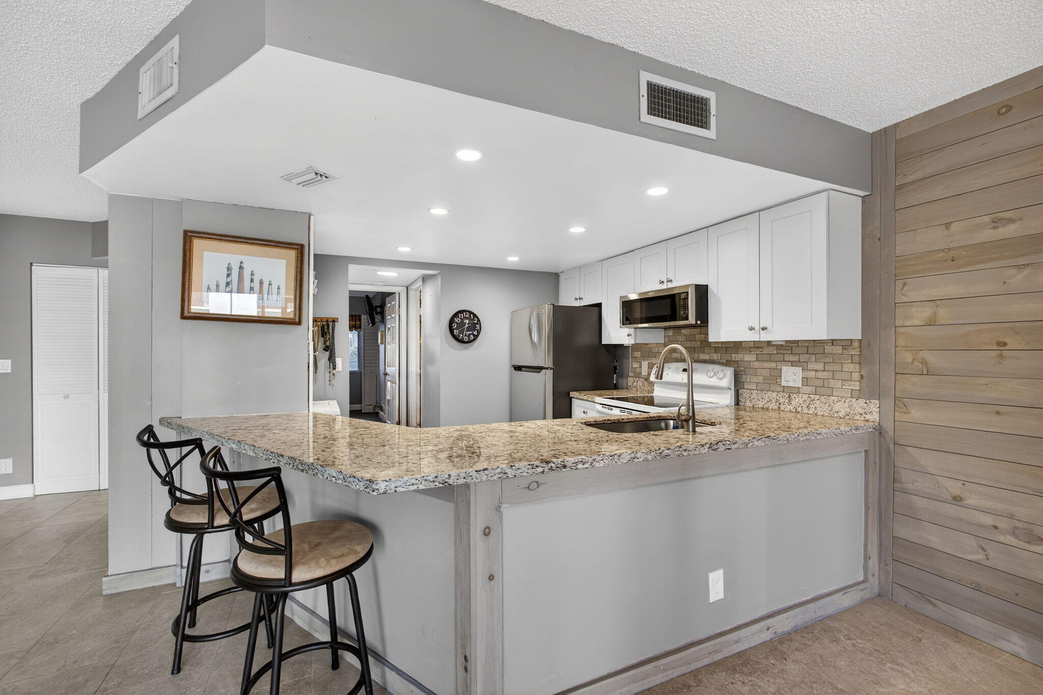 1605 S Us Highway 1 D105 Property Photo 6