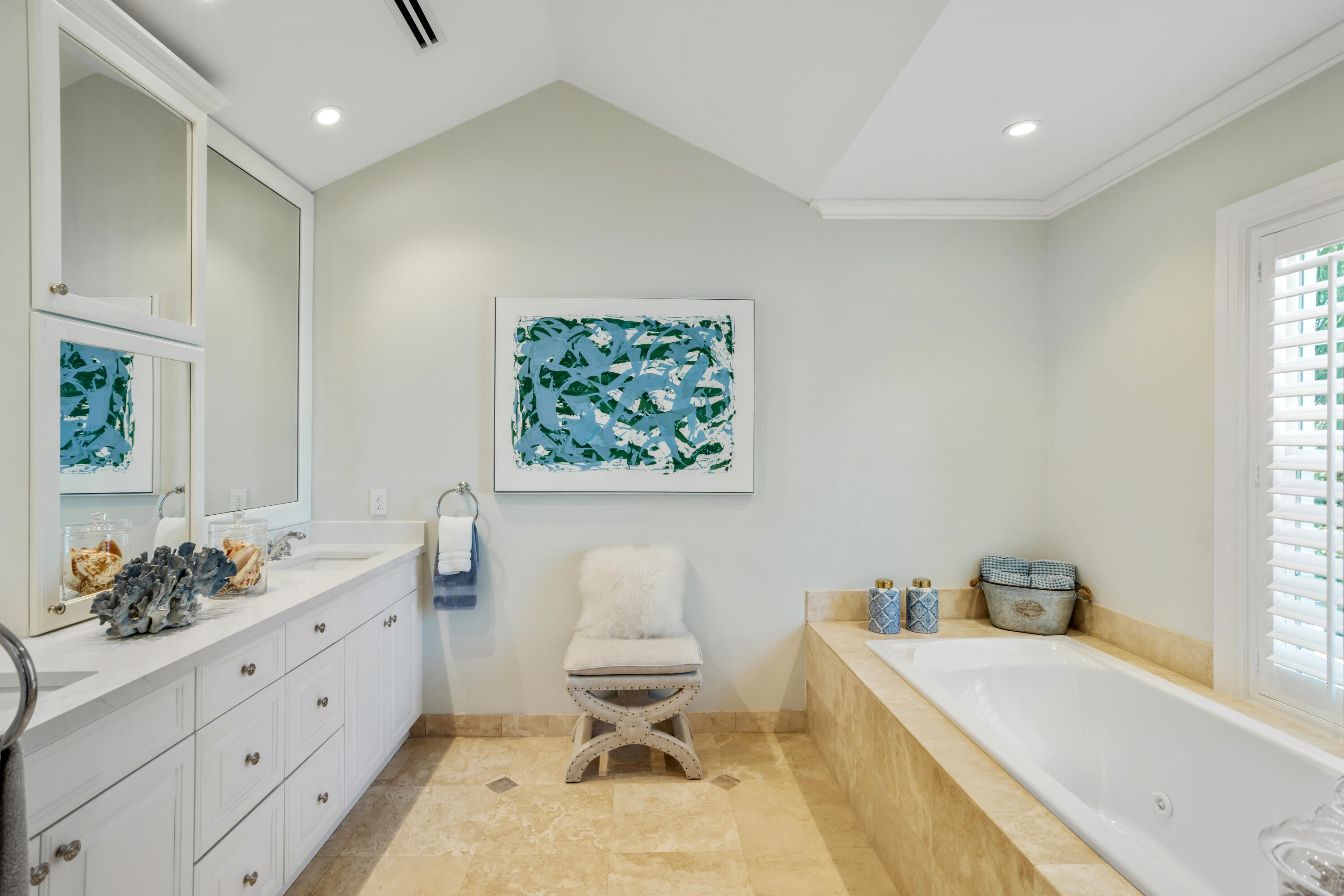 327 Arabian Road Property Photo 12