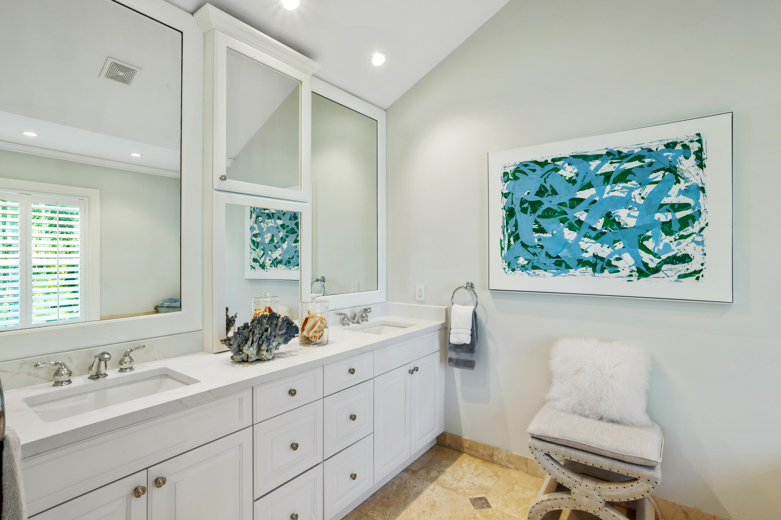 327 Arabian Road Property Photo 13