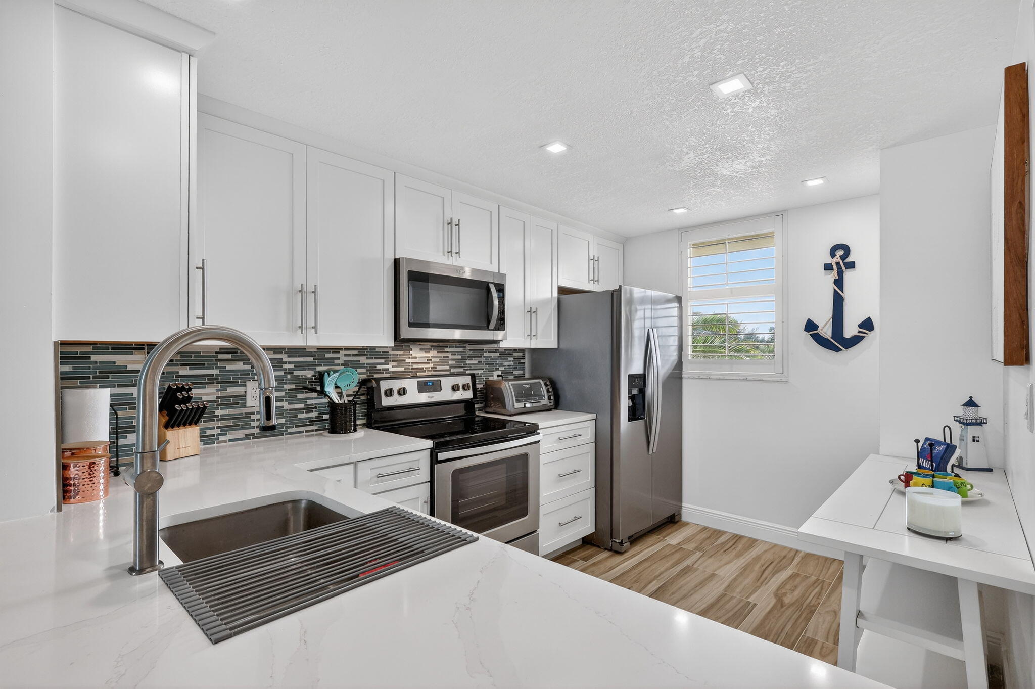 9940 S Ocean Drive 202 Property Photo 2