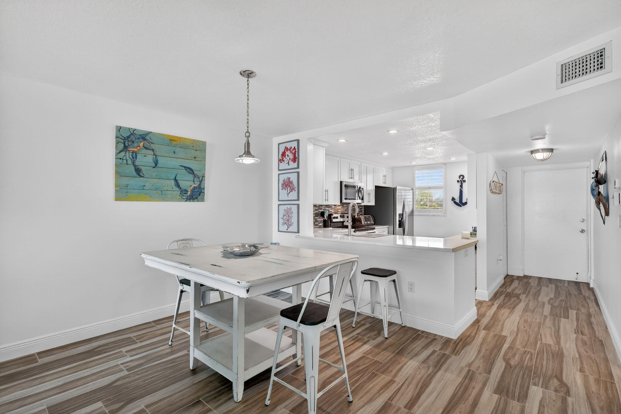 9940 S Ocean Drive 202 Property Photo 6