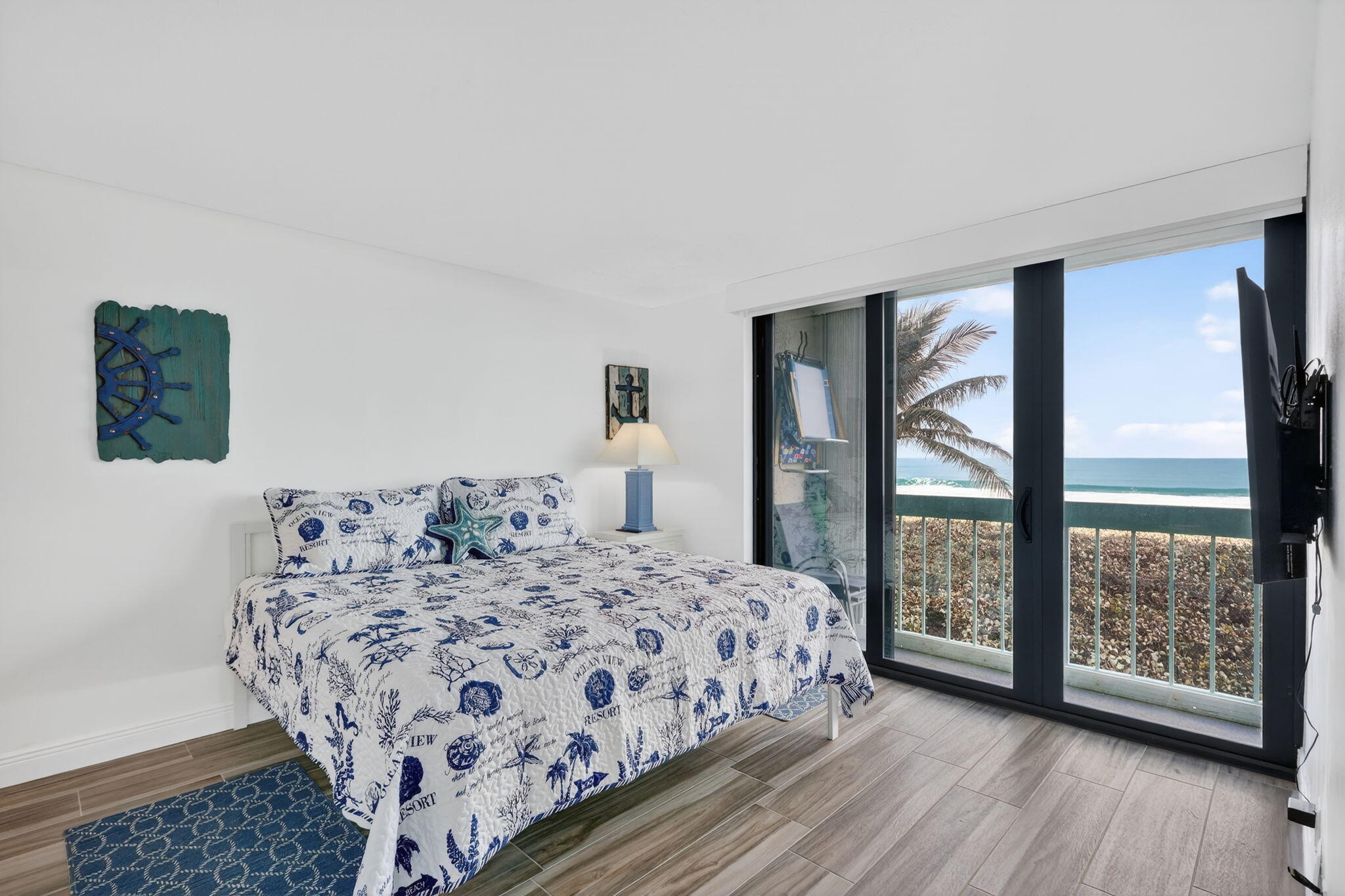 9940 S Ocean Drive 202 Property Photo 10