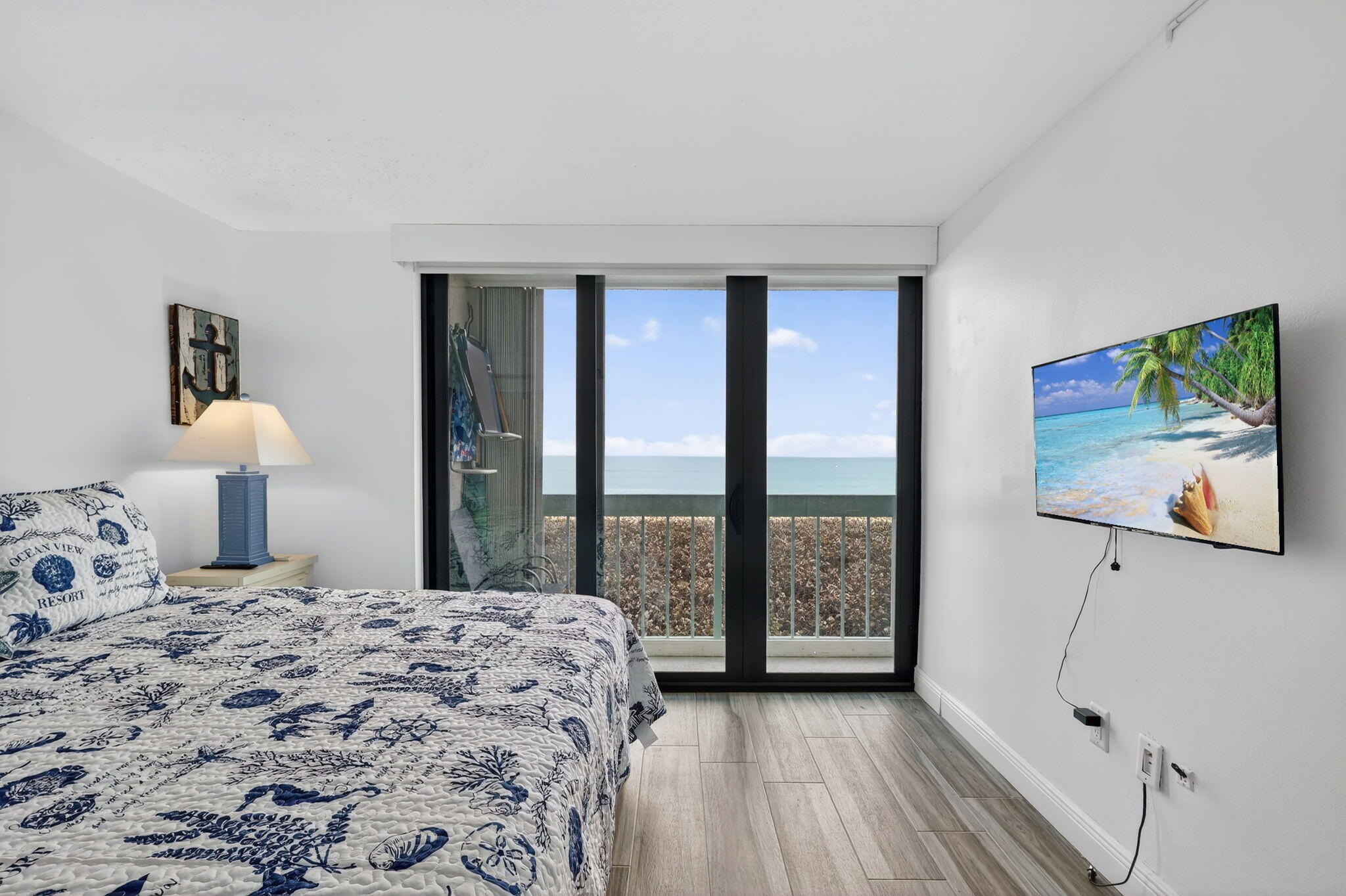 9940 S Ocean Drive 202 Property Photo 11