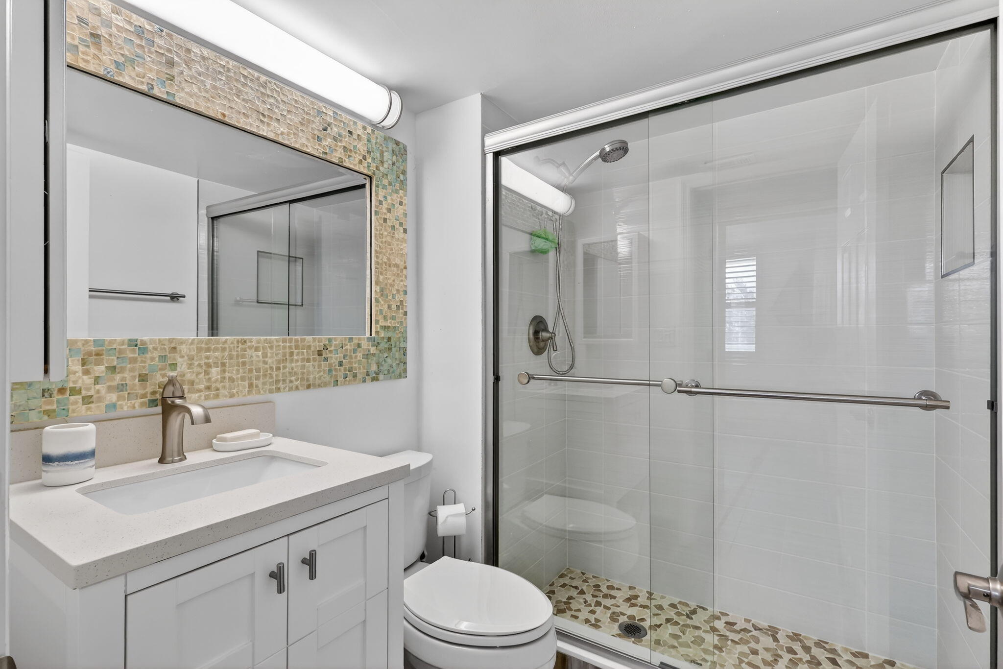 9940 S Ocean Drive 202 Property Photo 17