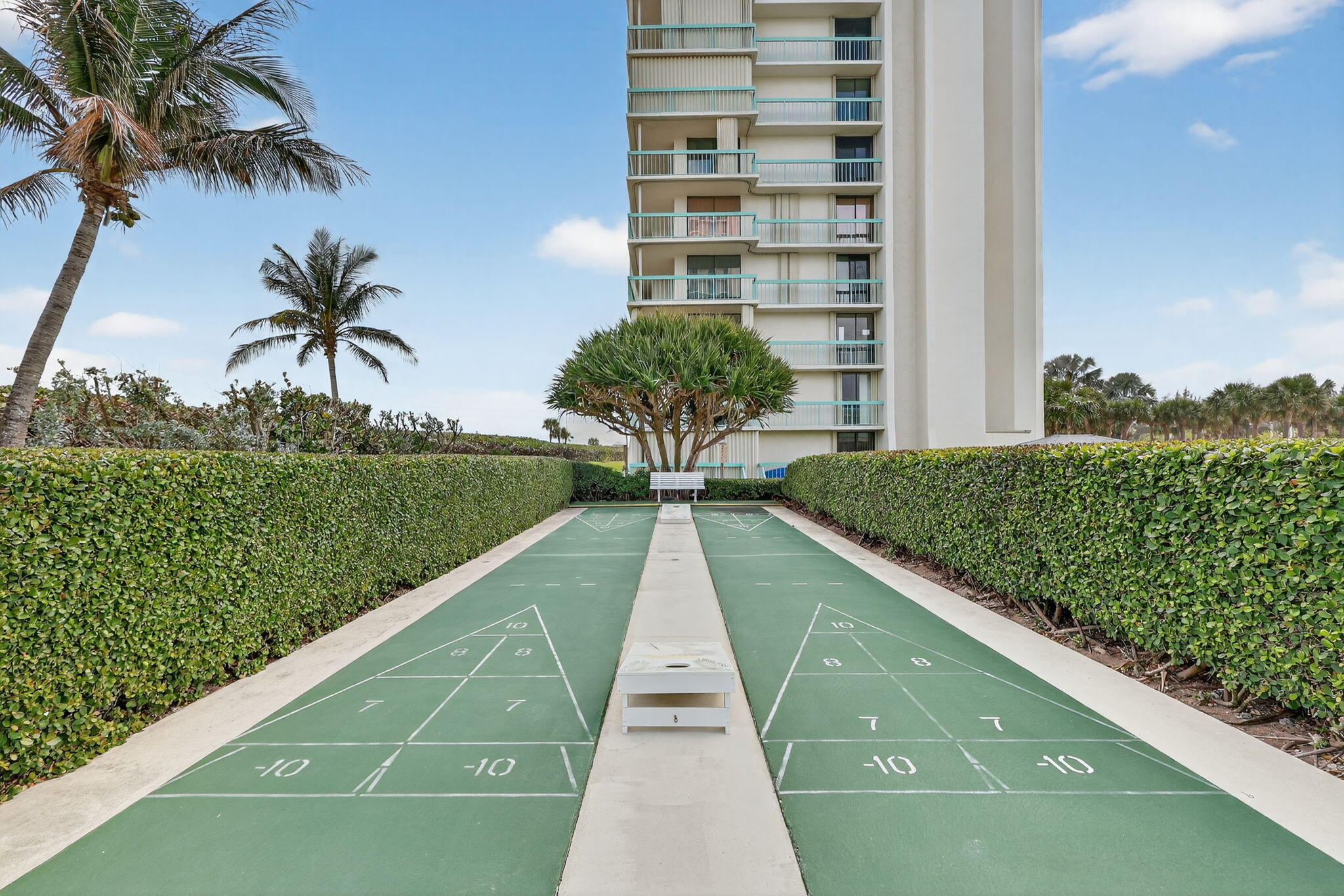 9940 S Ocean Drive 202 Property Photo 30