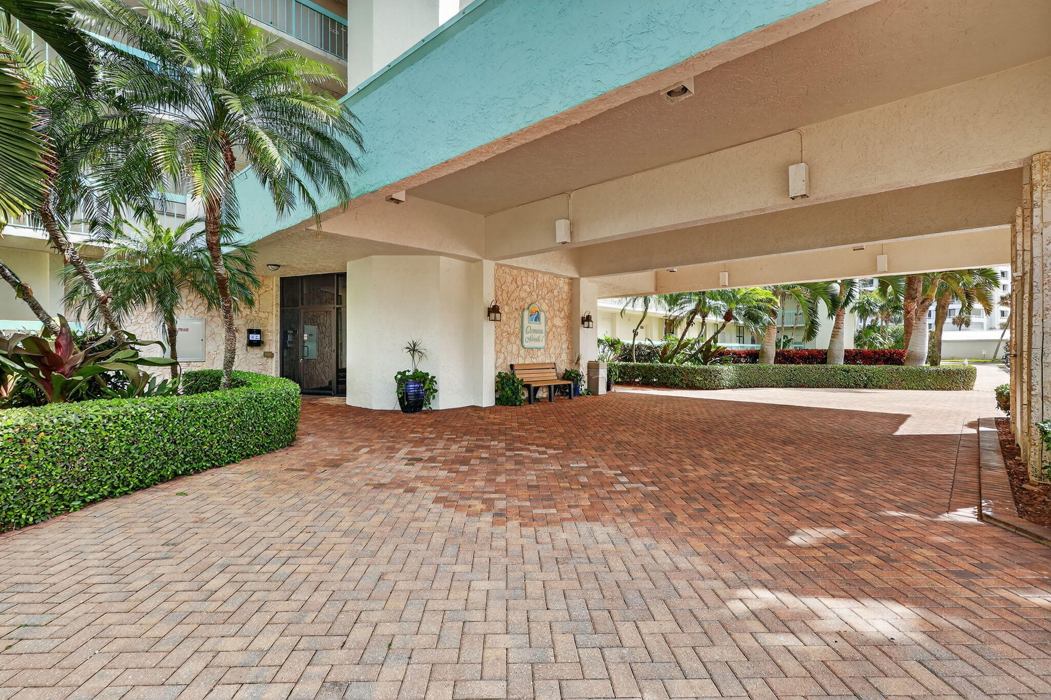 9940 S Ocean Drive 202 Property Photo 41