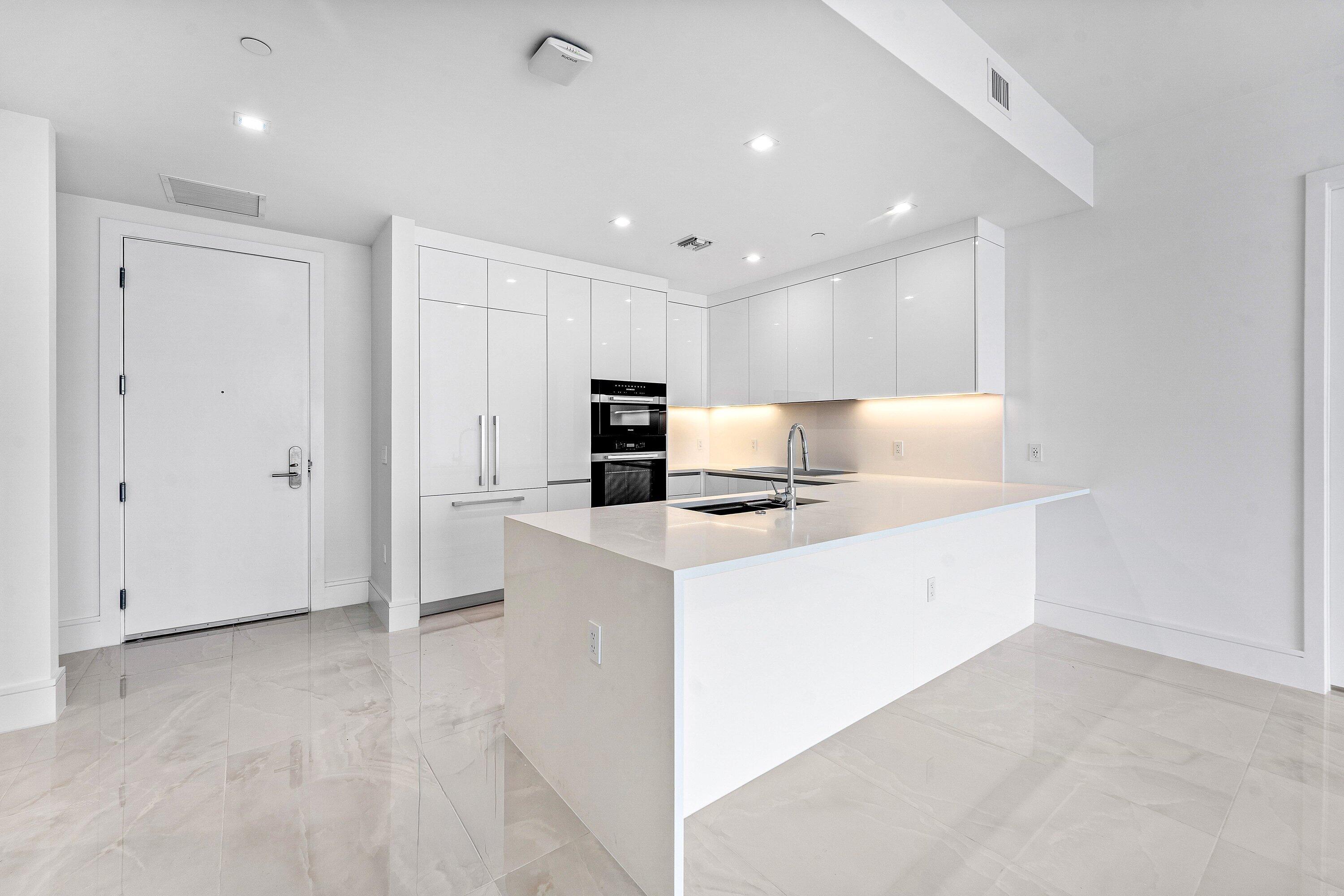 220 Lake Shore Drive 2005 Property Photo 14