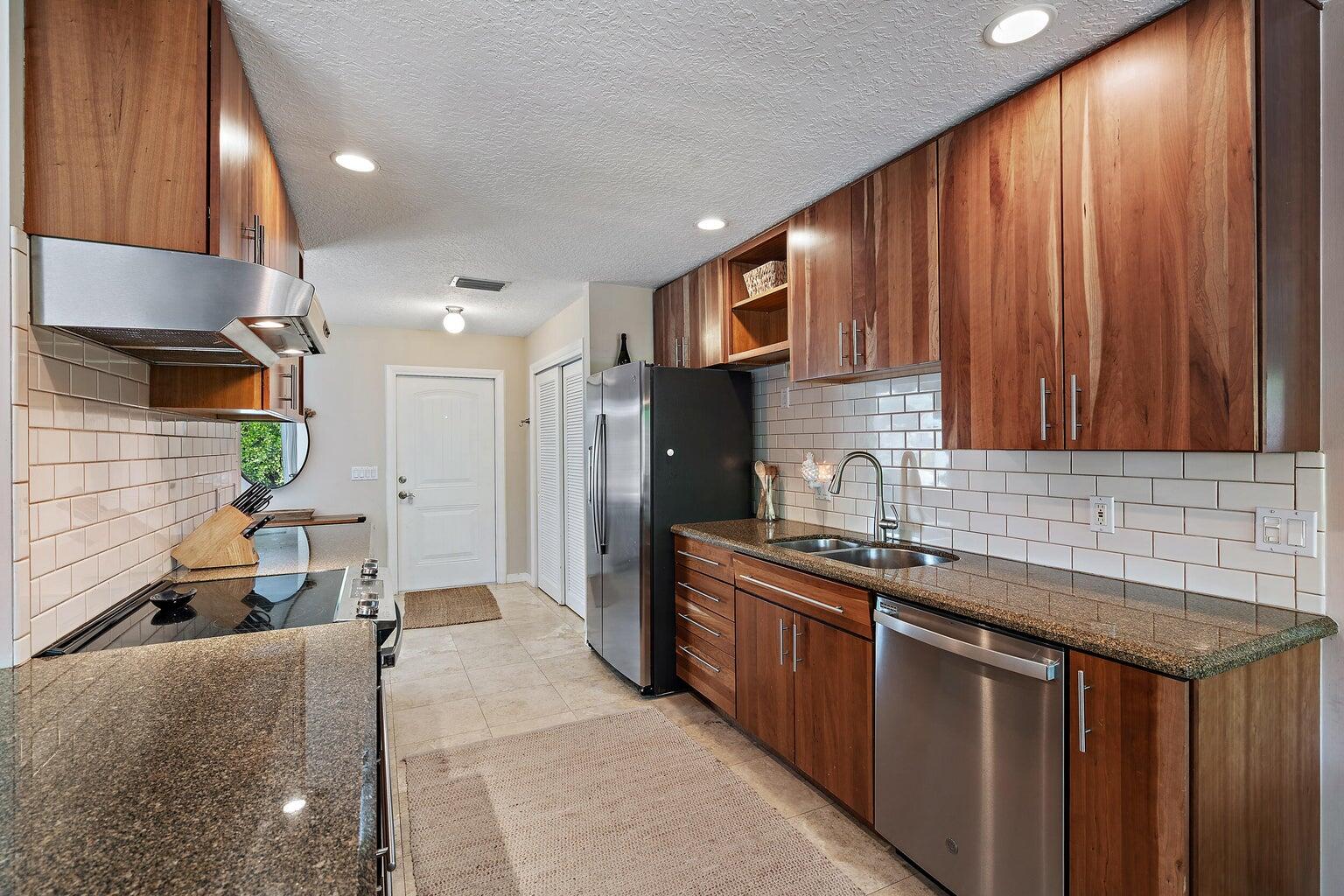 356 Mars Avenue Property Photo 12