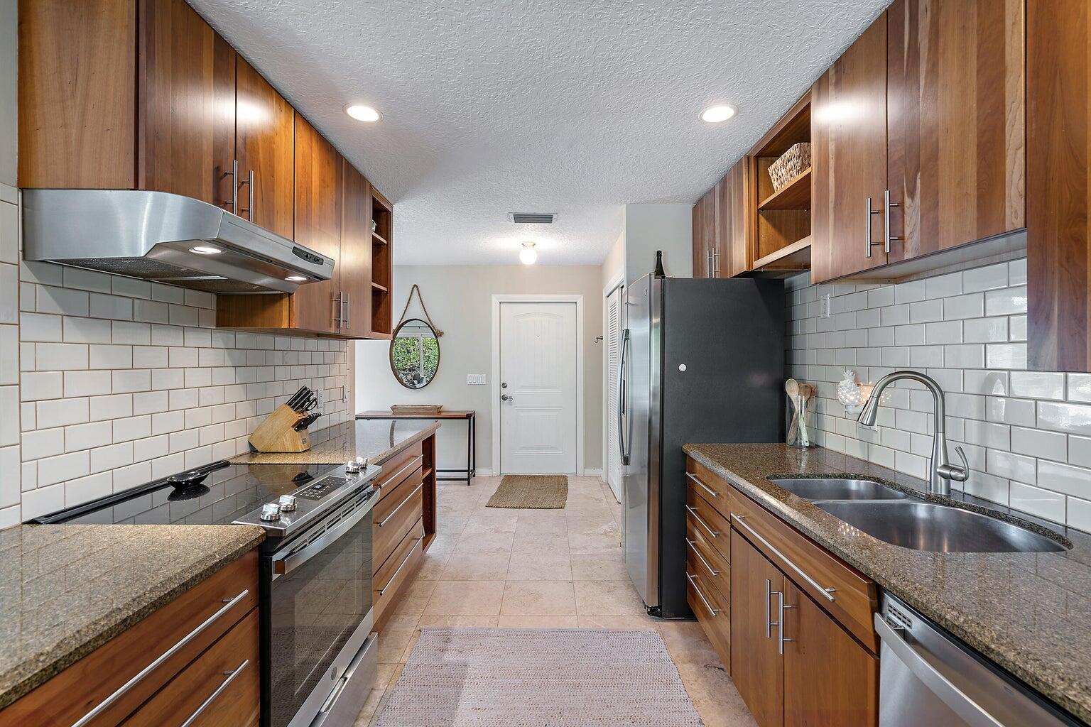 356 Mars Avenue Property Photo 13