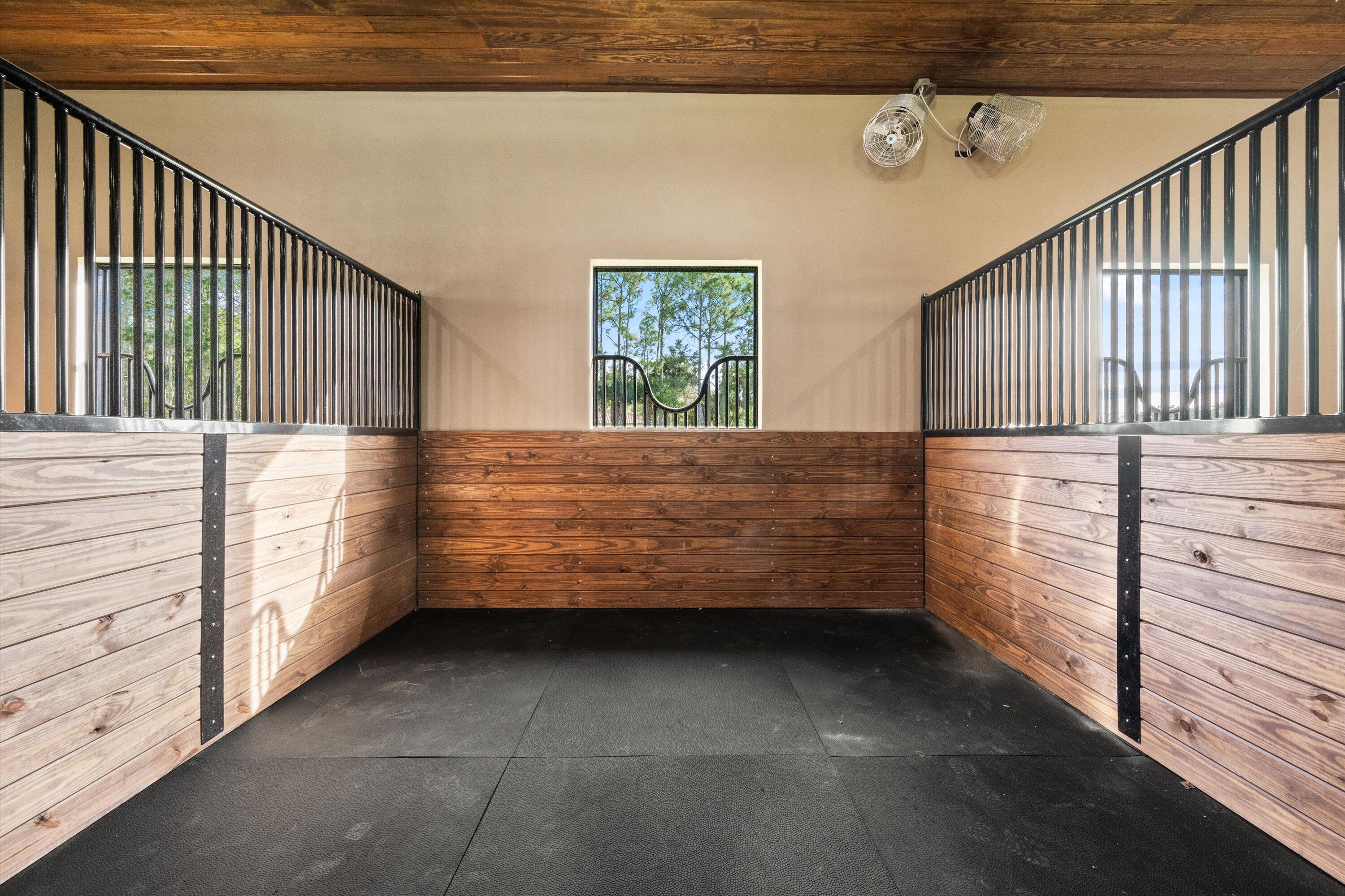 R11161146 Property Photo 10