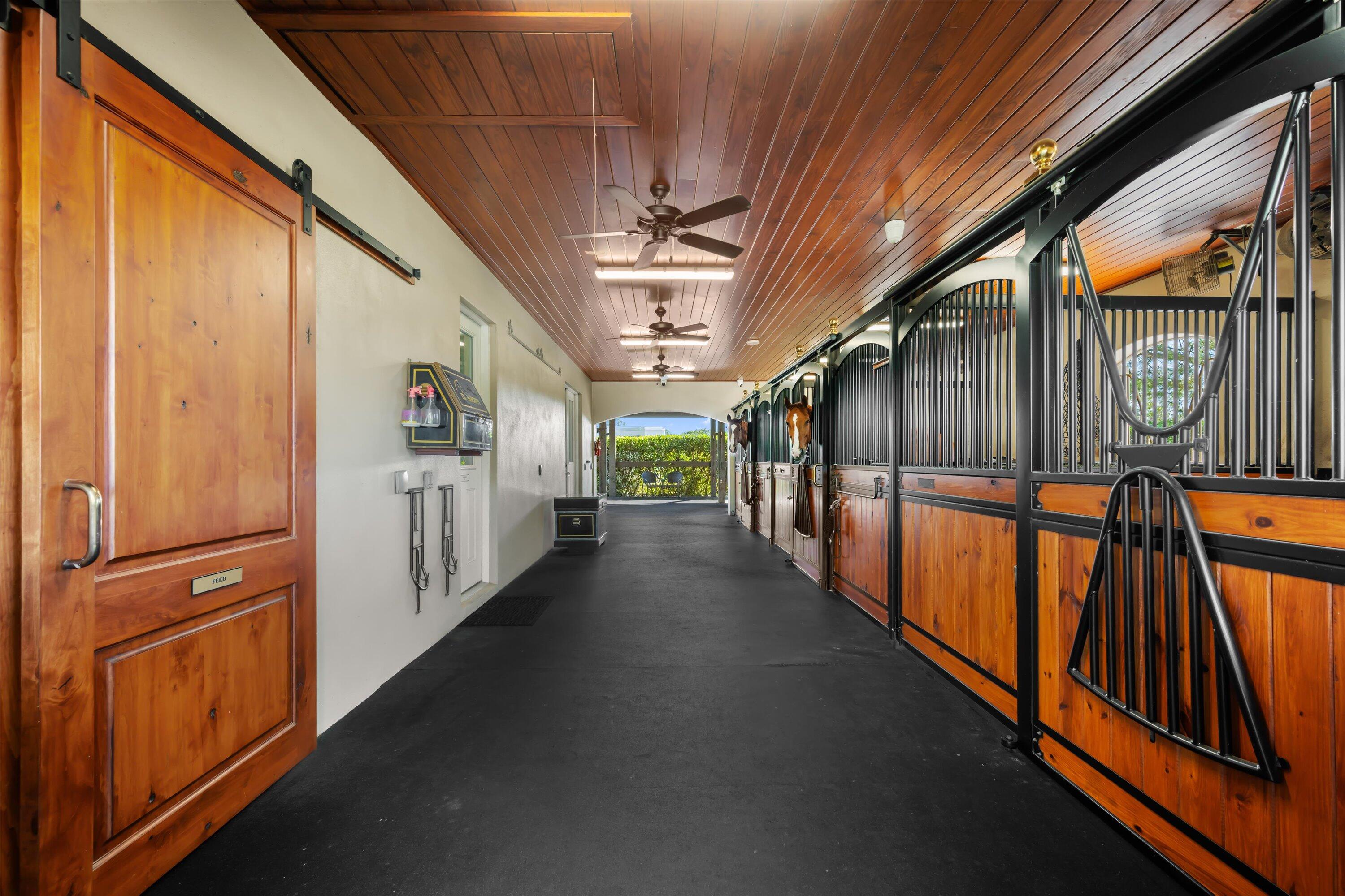 R11161146 Property Photo 12