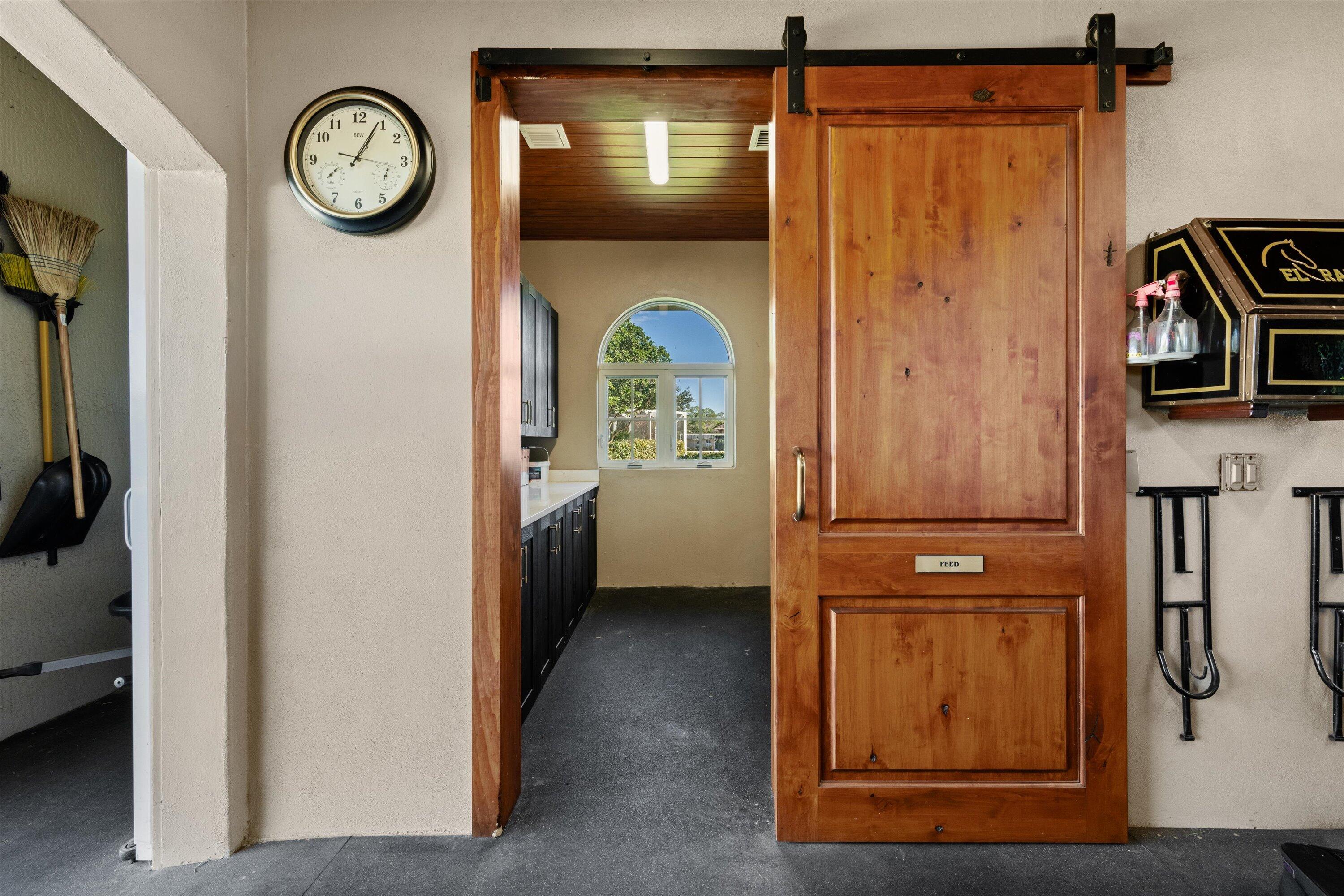 R11161146 Property Photo 15