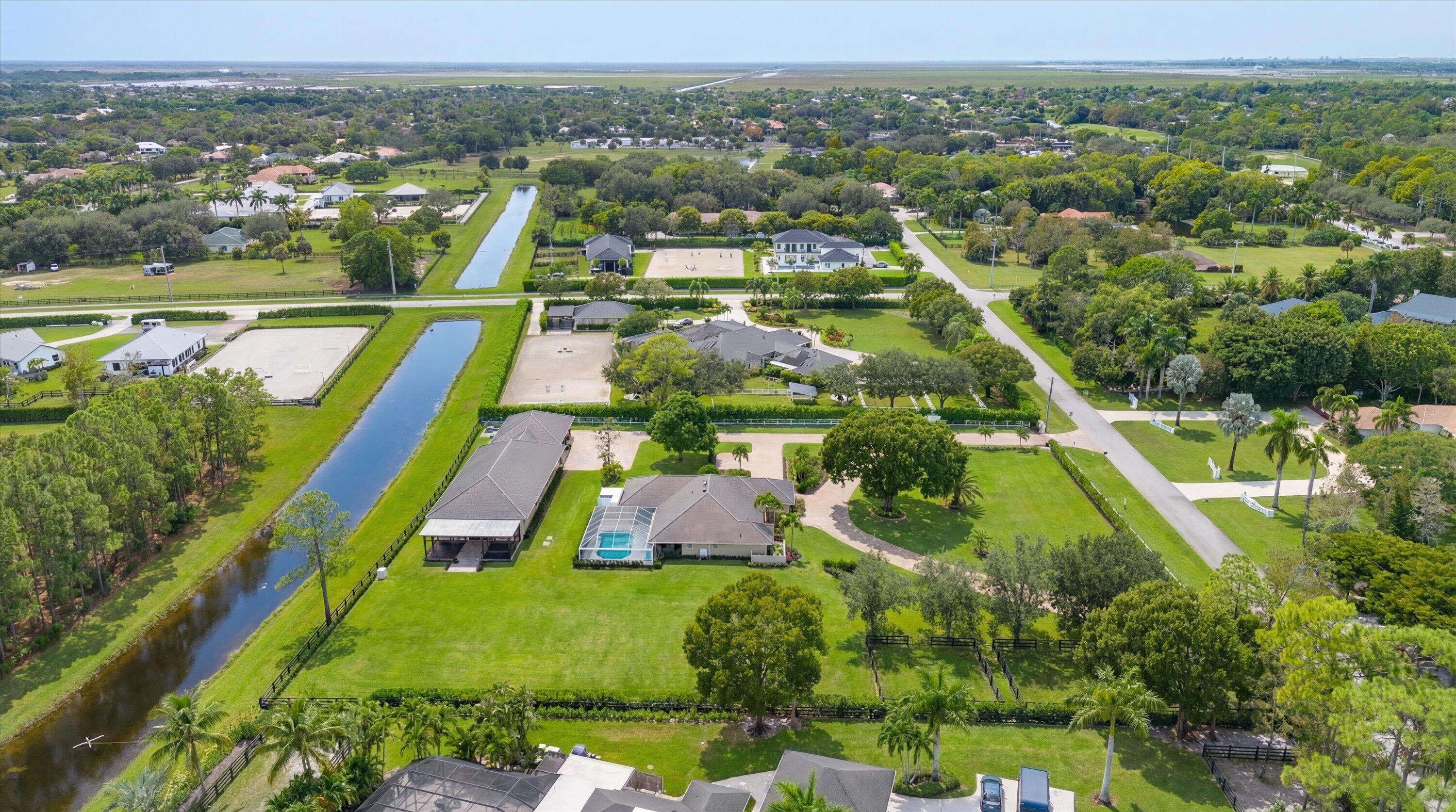 R11161146 Property Photo 33