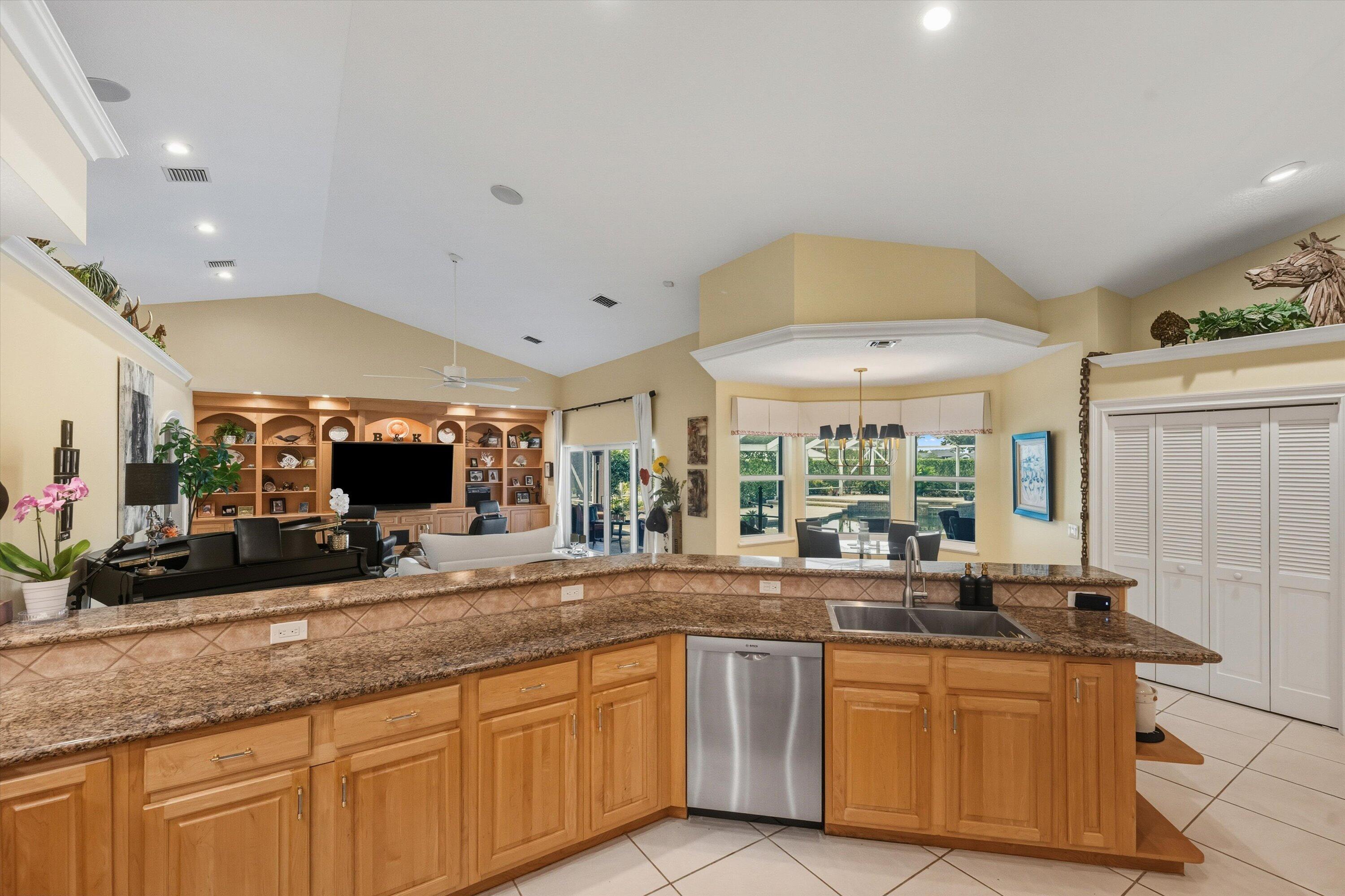 R11161146 Property Photo 41