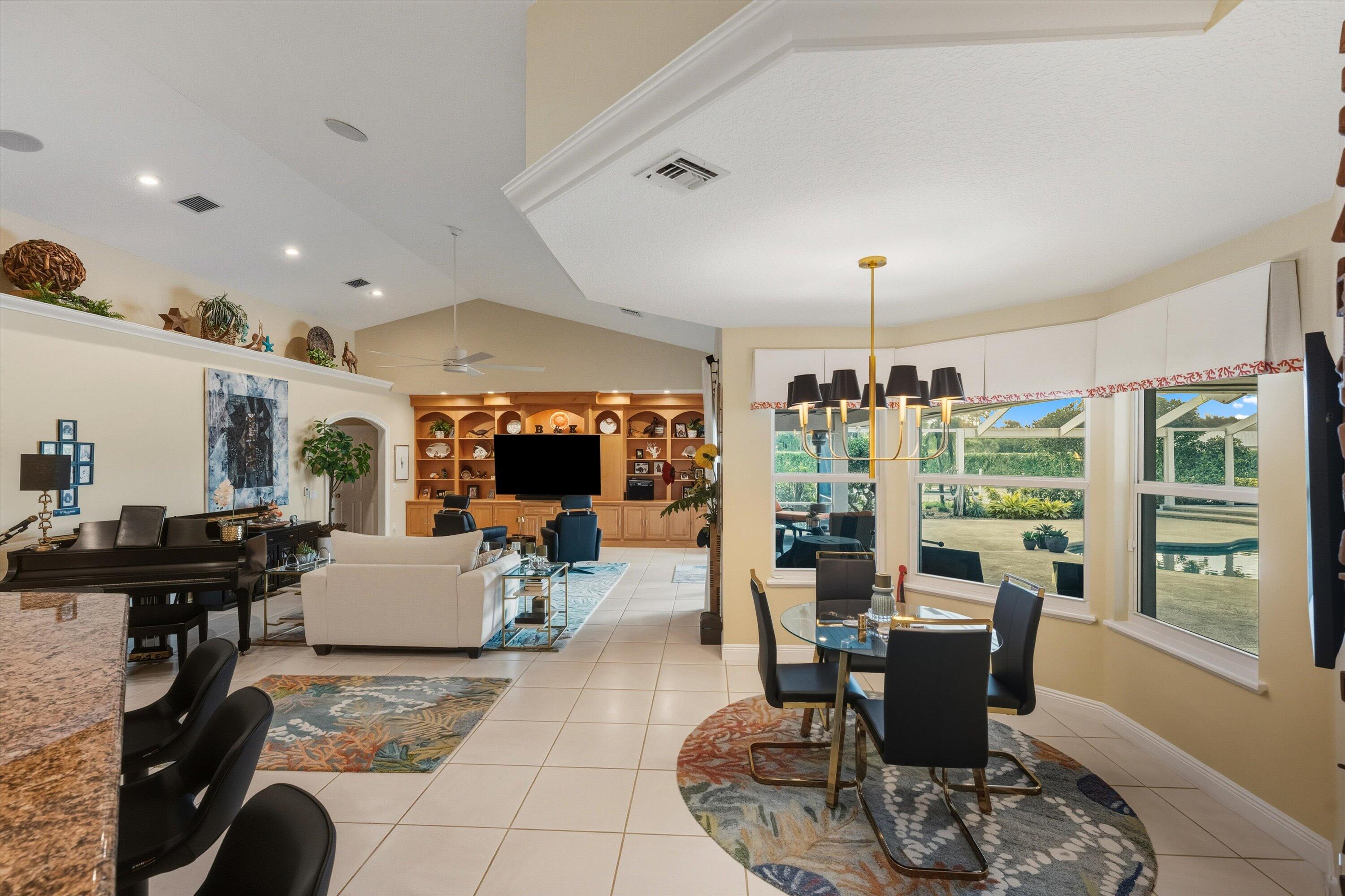 R11161146 Property Photo 42