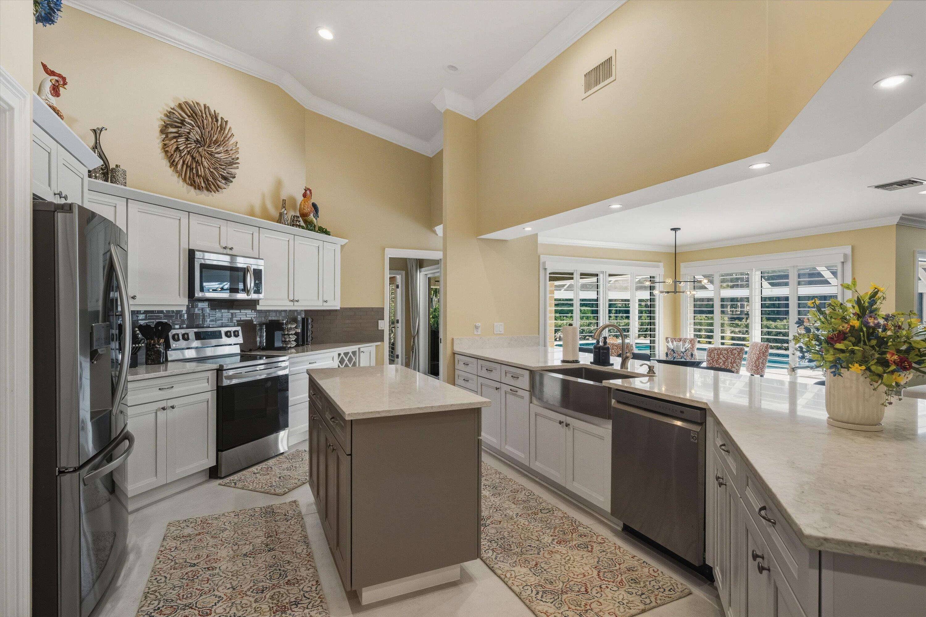 R11161146 Property Photo 62