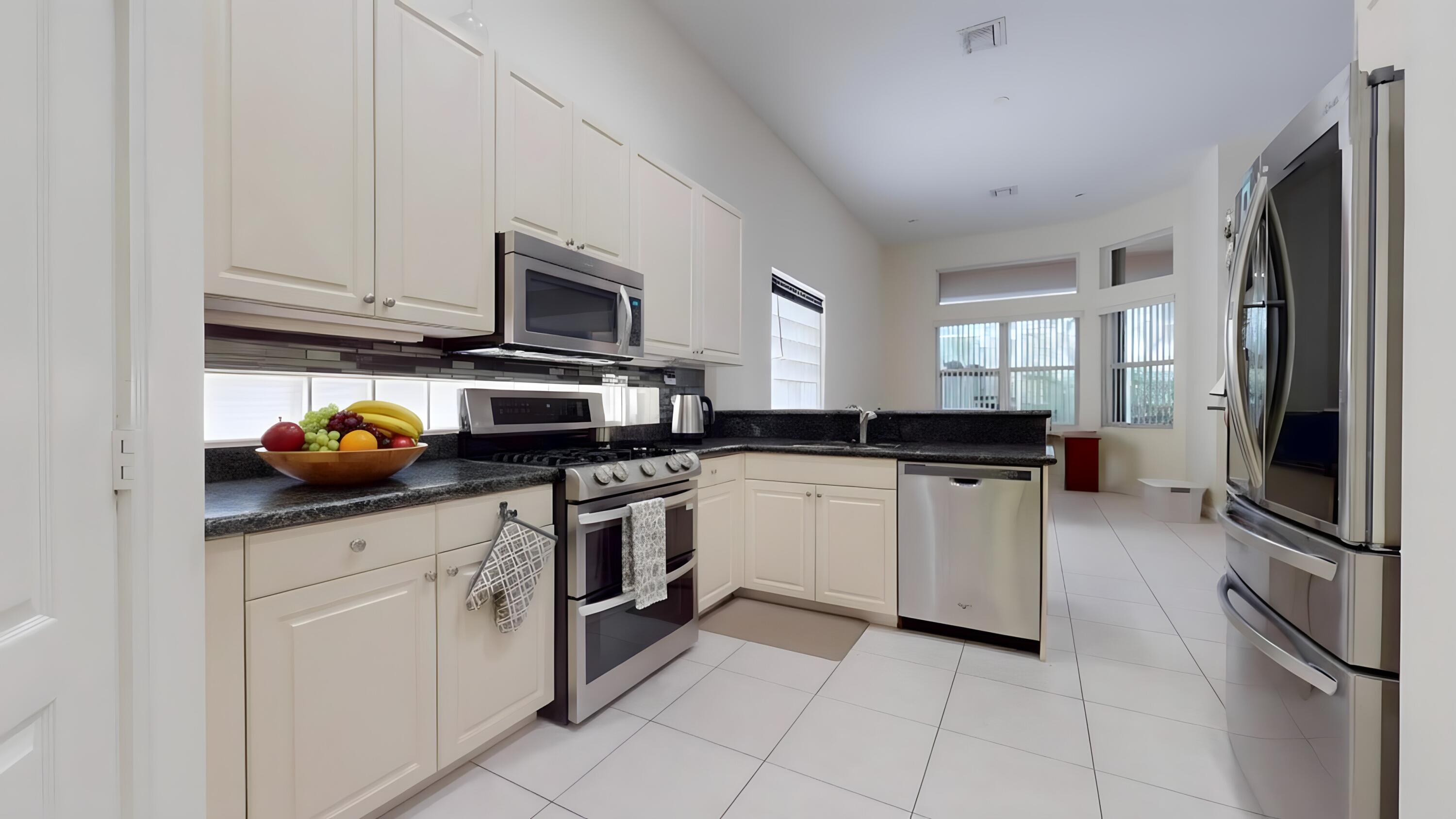 10072 Armani Drive Property Photo 4