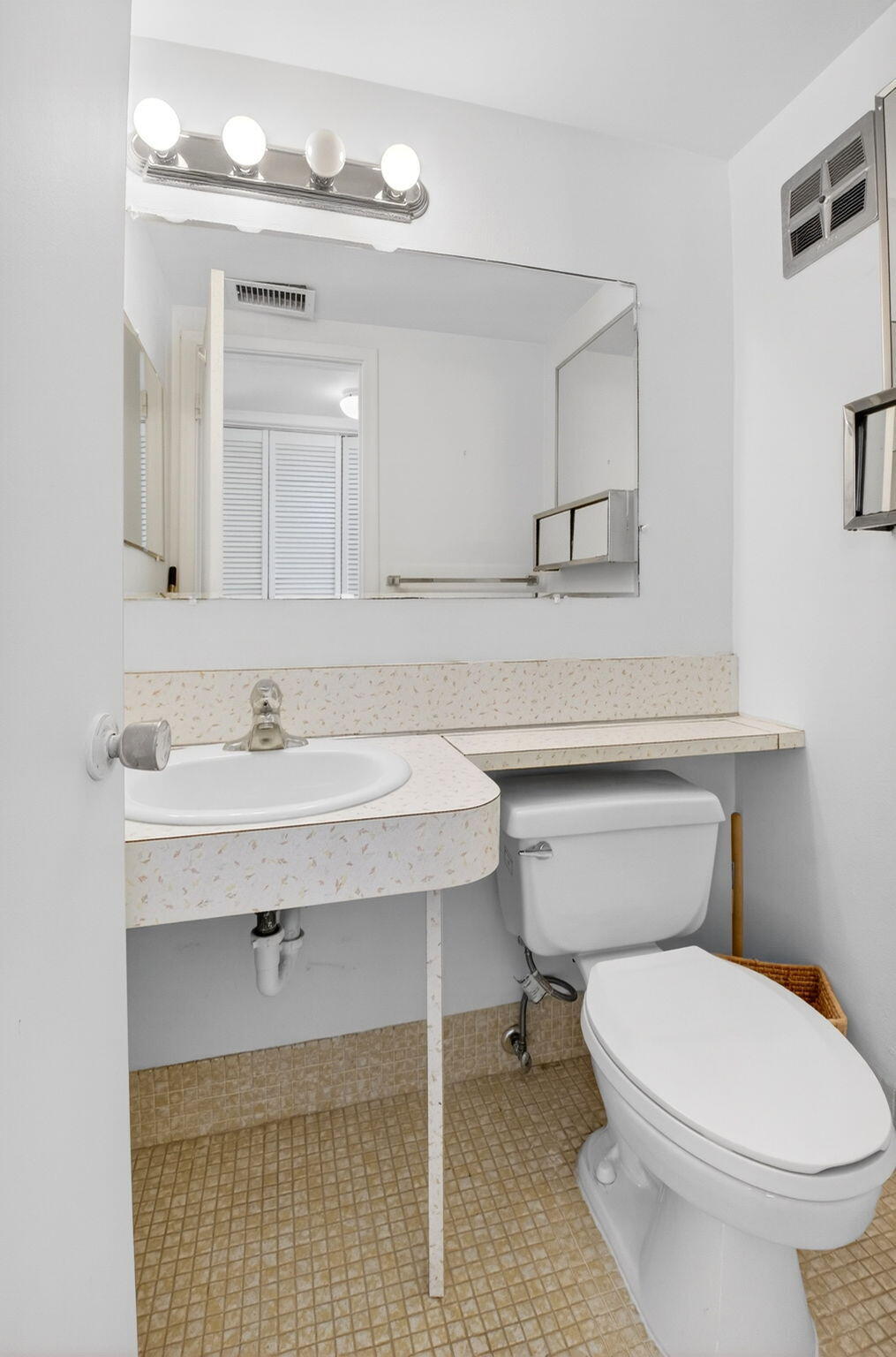 480 Horizon W 205 Property Photo 22