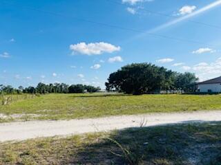 7621 17th Place Property Photo 3