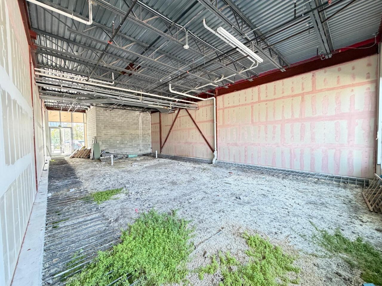 1000 E Hallandale Beach Boulevard 1-103 Property Photo 4