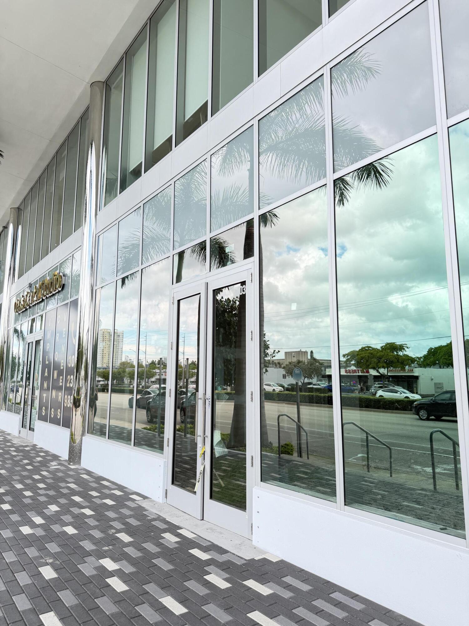 1000 E Hallandale Beach Boulevard 1-103 Property Photo 6