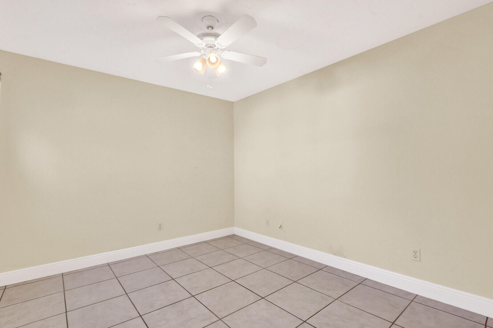 8074 Se River Lane Property Photo 21