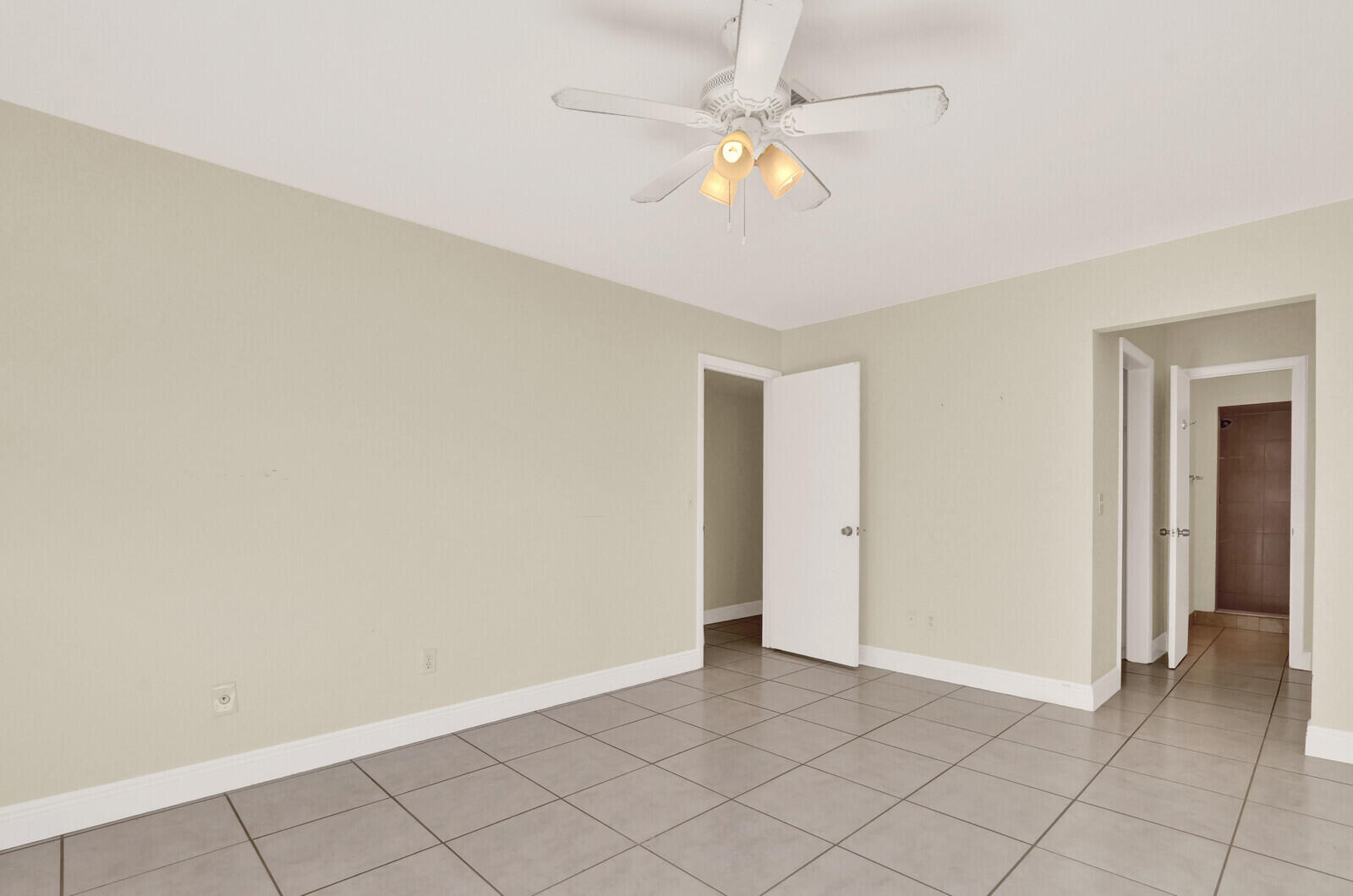 8074 Se River Lane Property Photo 24