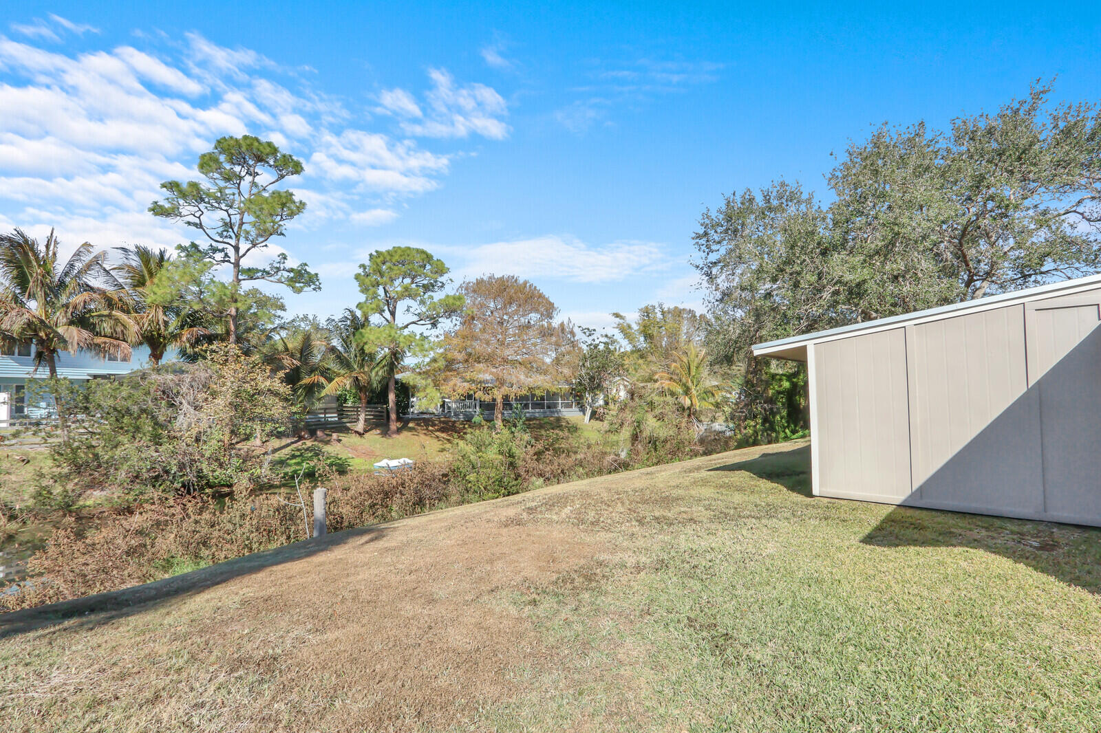 8074 Se River Lane Property Photo 36
