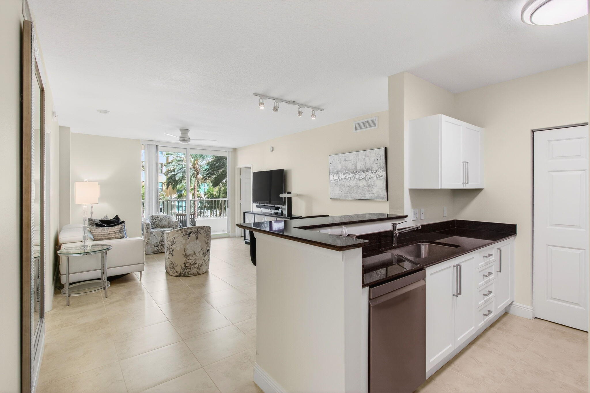 625 Casa Loma Boulevard 403 Property Photo 7