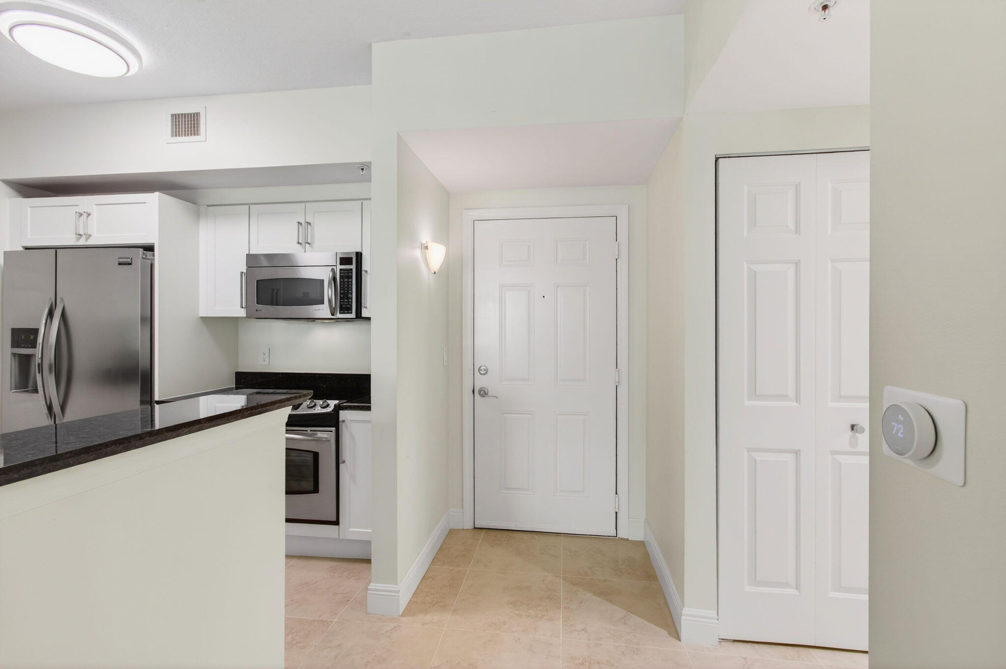 625 Casa Loma Boulevard 403 Property Photo 8