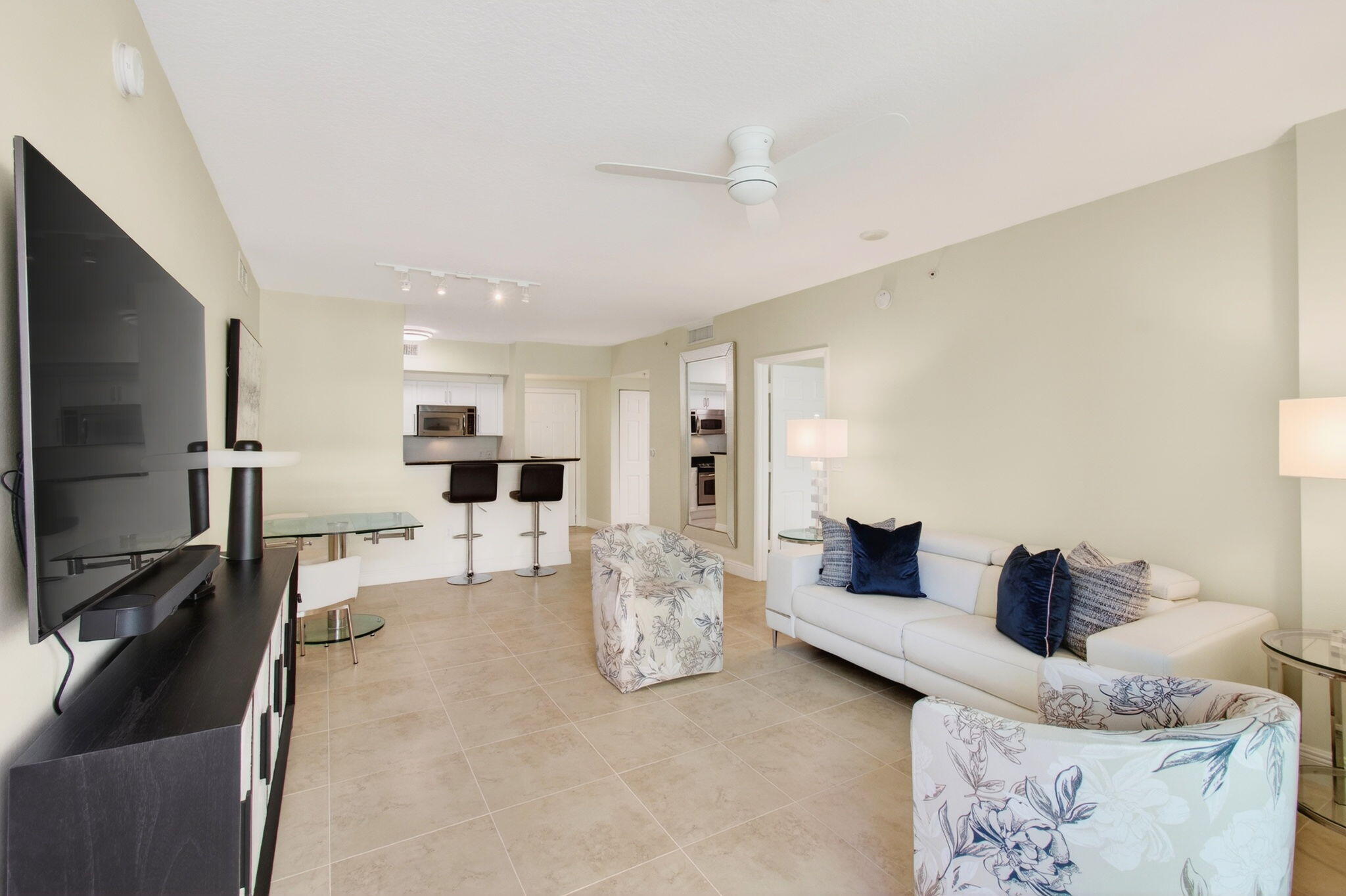 625 Casa Loma Boulevard 403 Property Photo 16