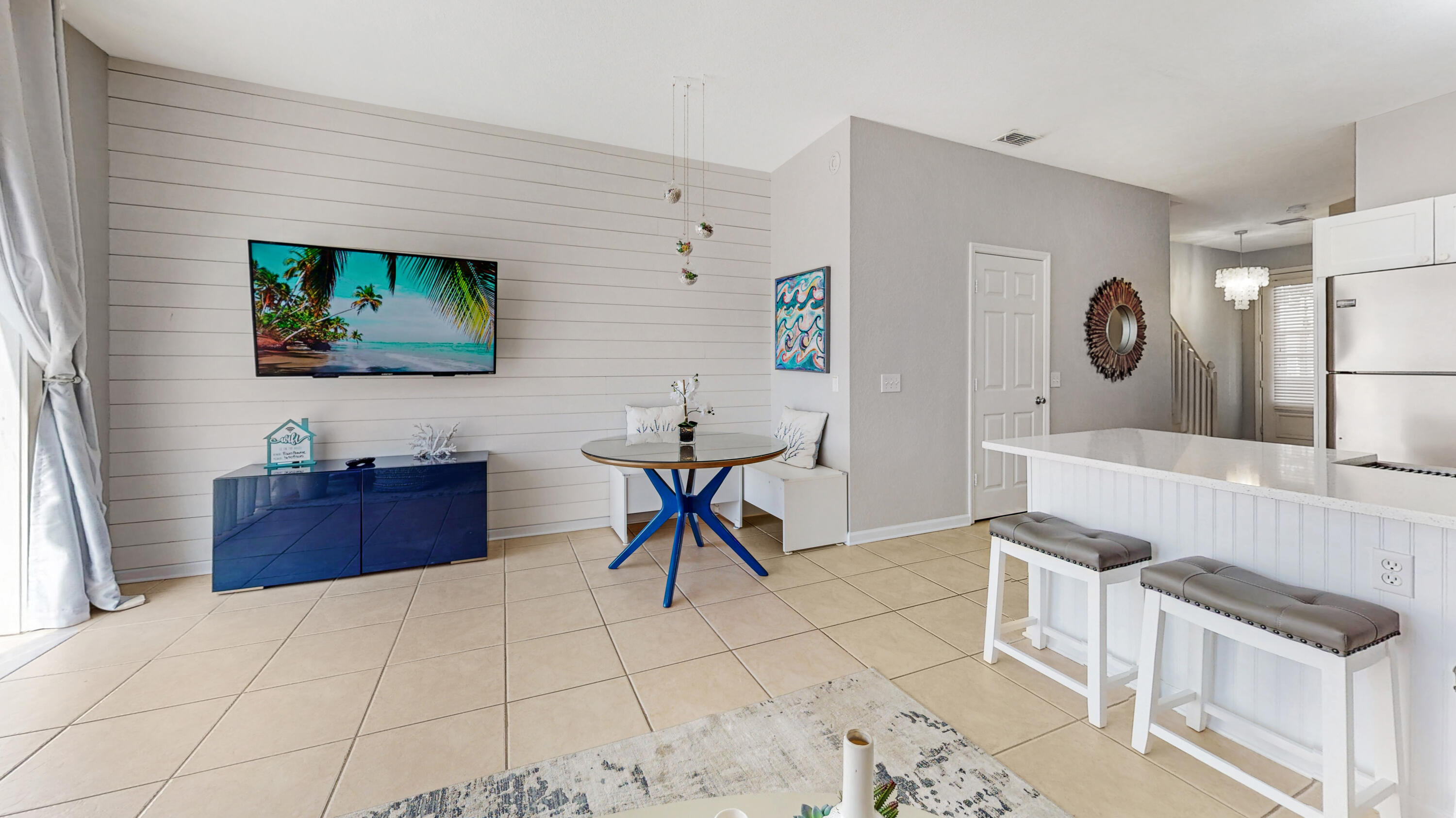 R11161714 Property Photo 3