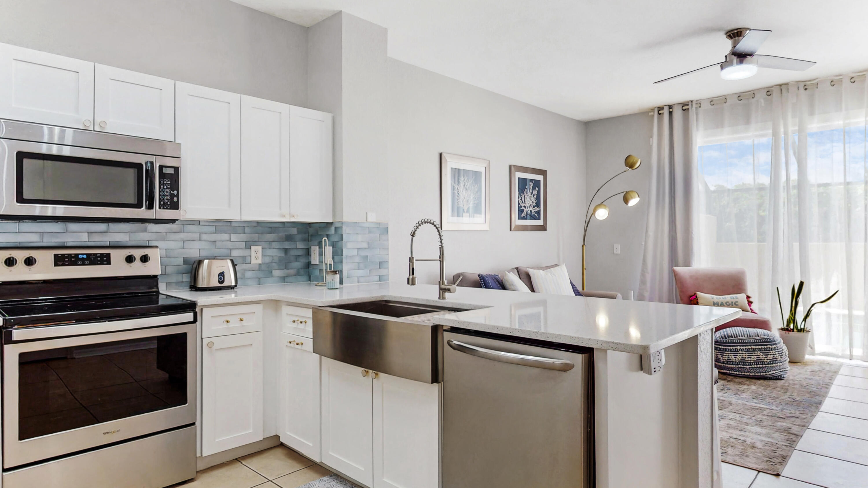 R11161714 Property Photo 5