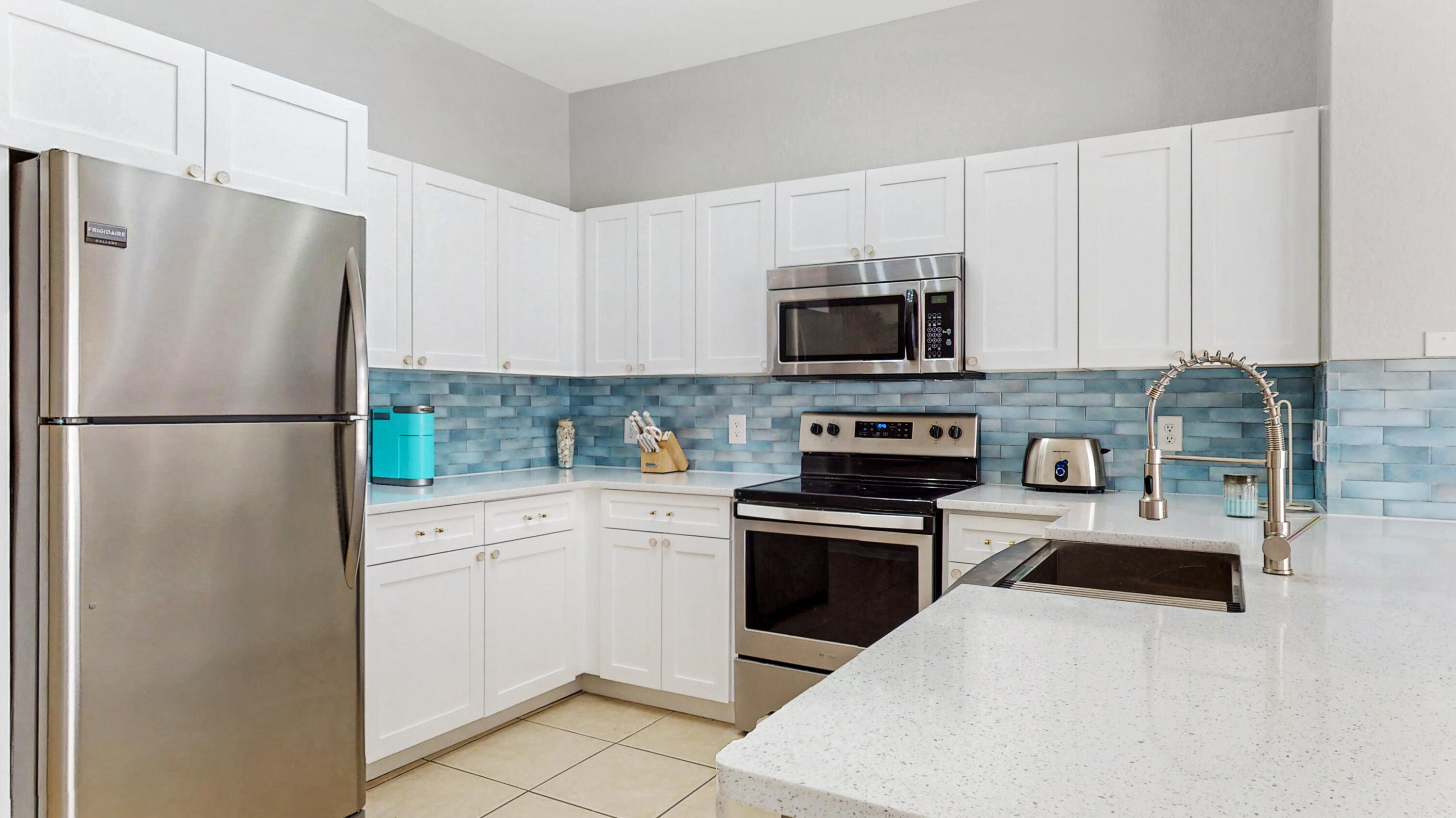R11161714 Property Photo 7