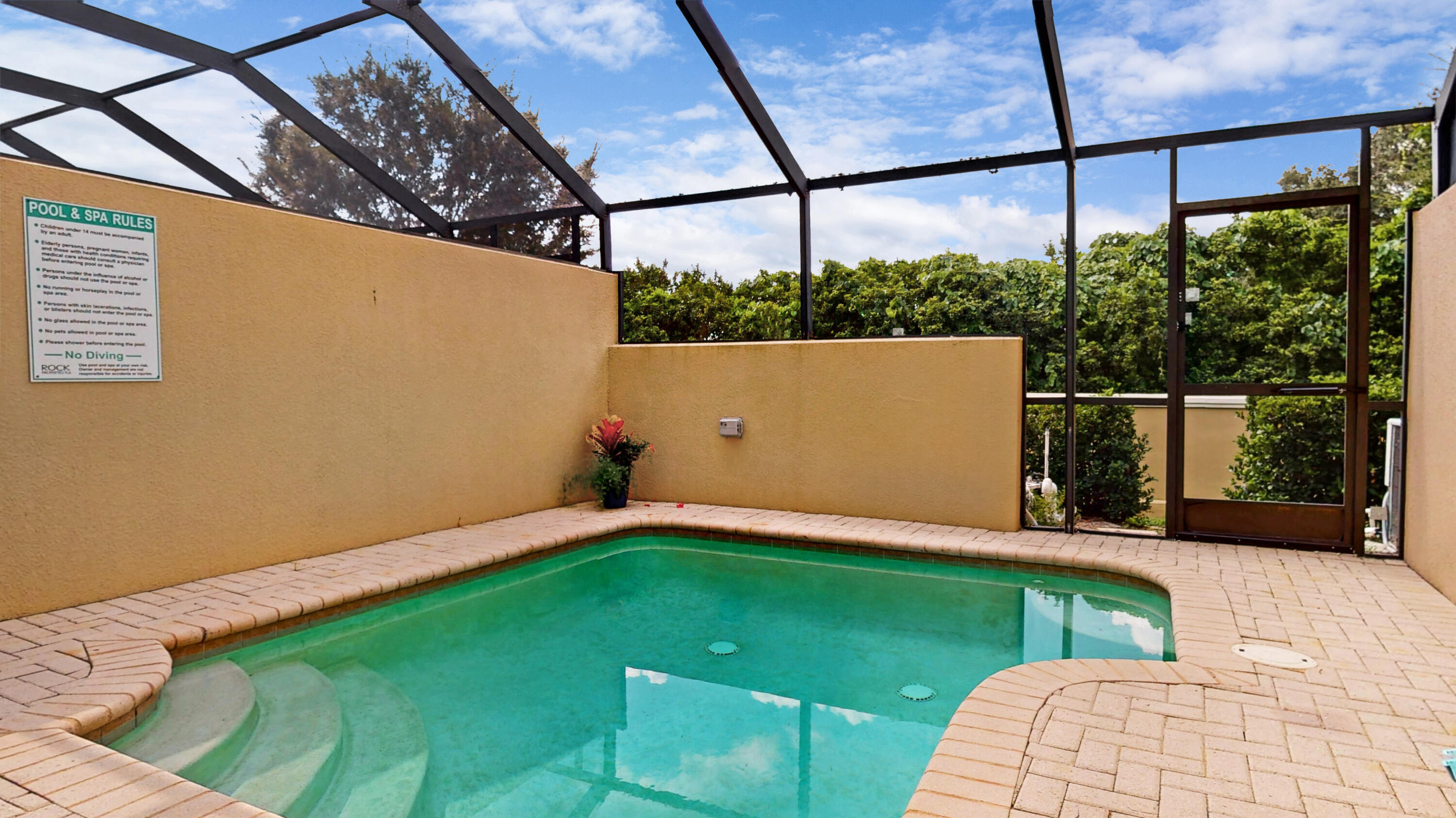 R11161714 Property Photo 34
