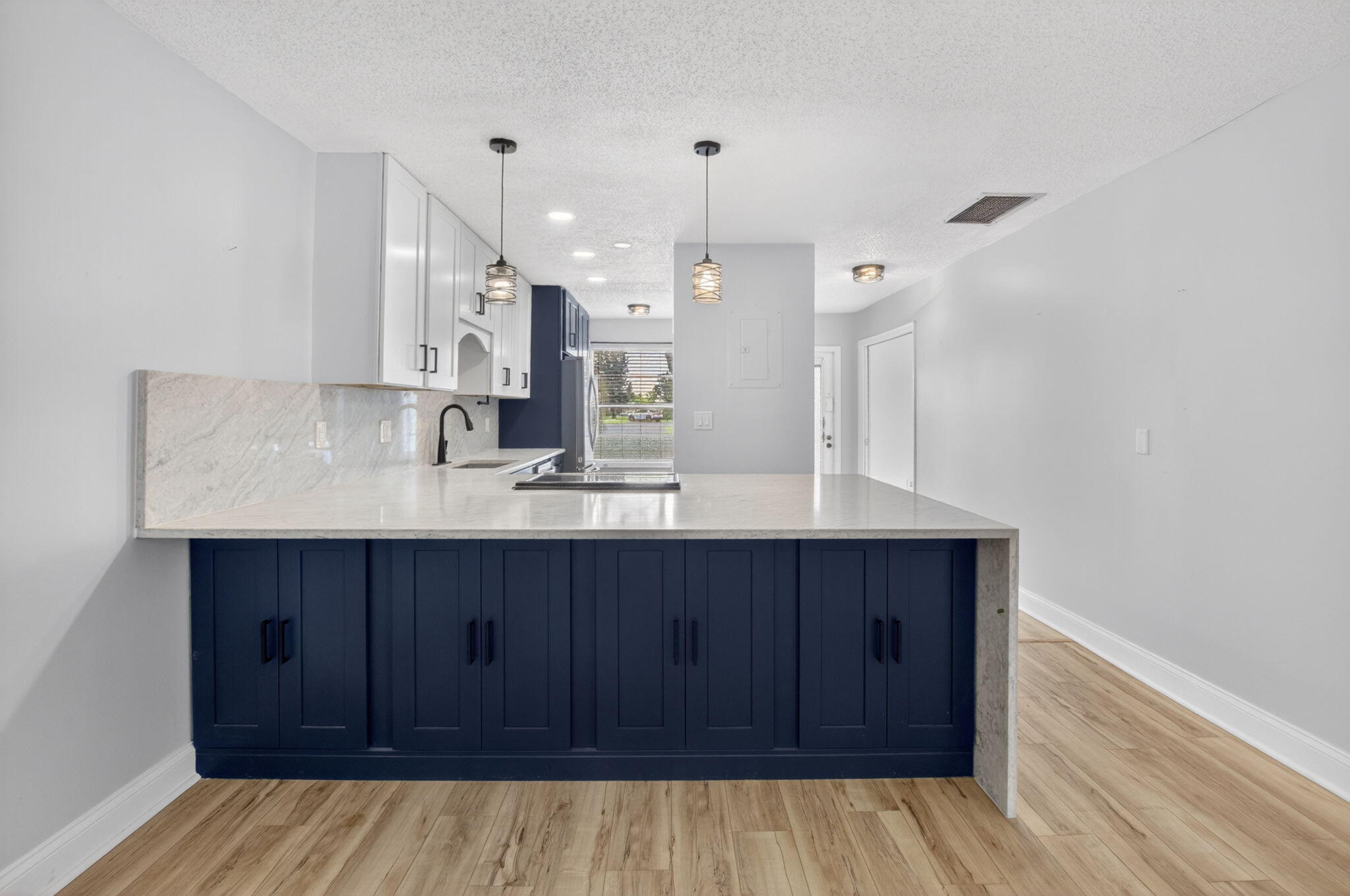 2401 Del Aire Boulevard 101 Property Photo 16