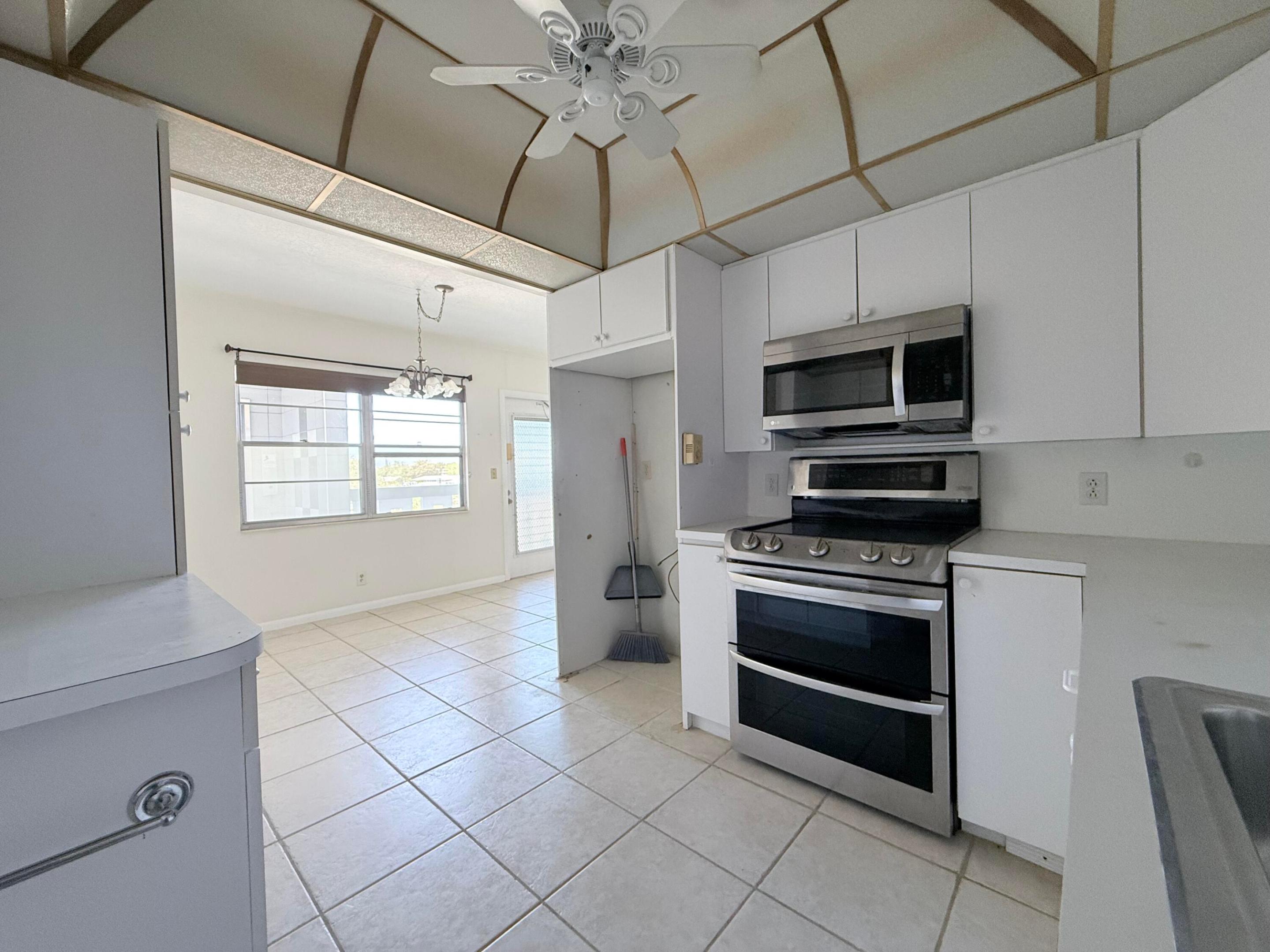 4108 Oakridge V 4108 Property Photo 24