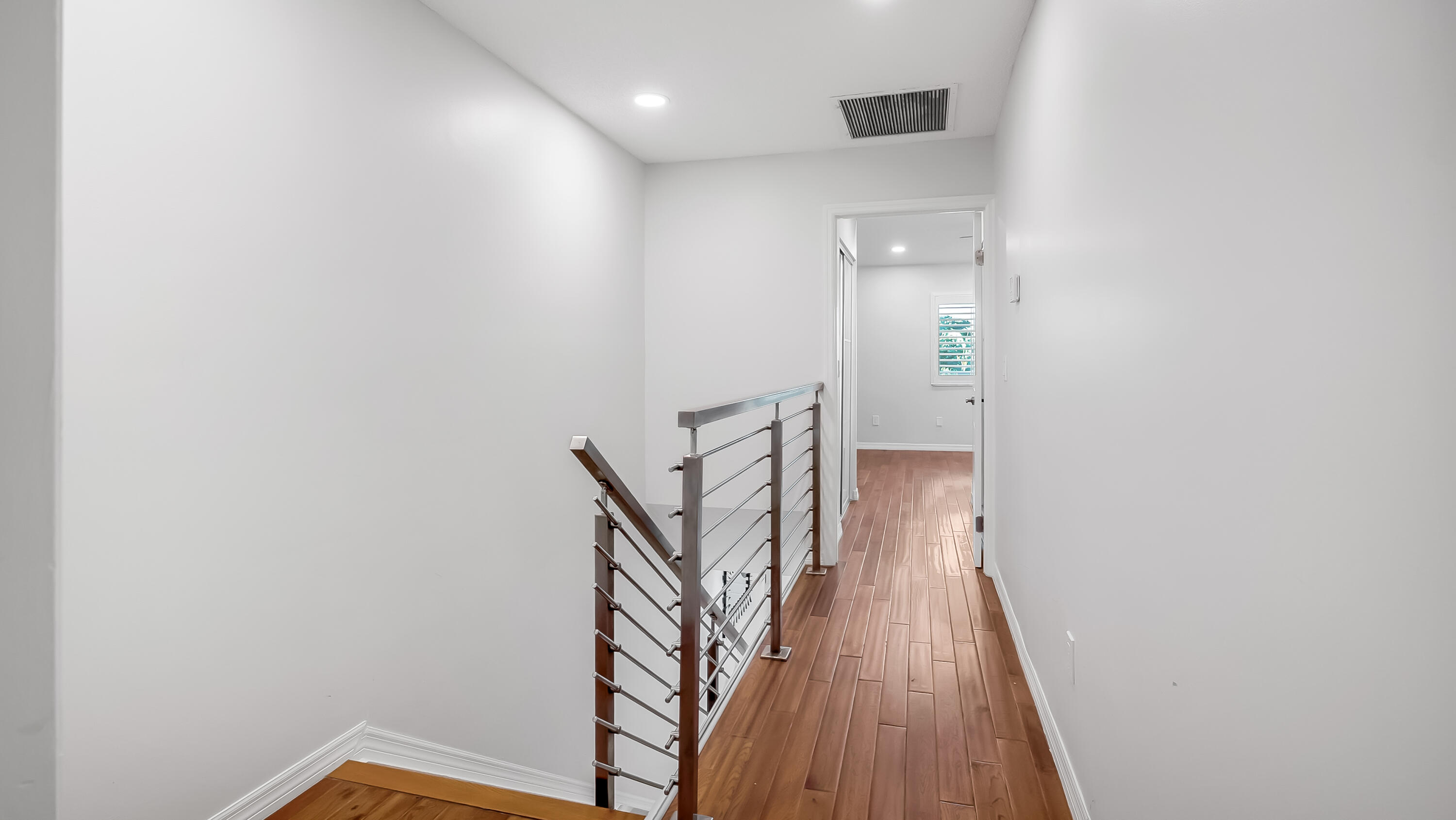 240 Captains Walk 5150 Property Photo 26