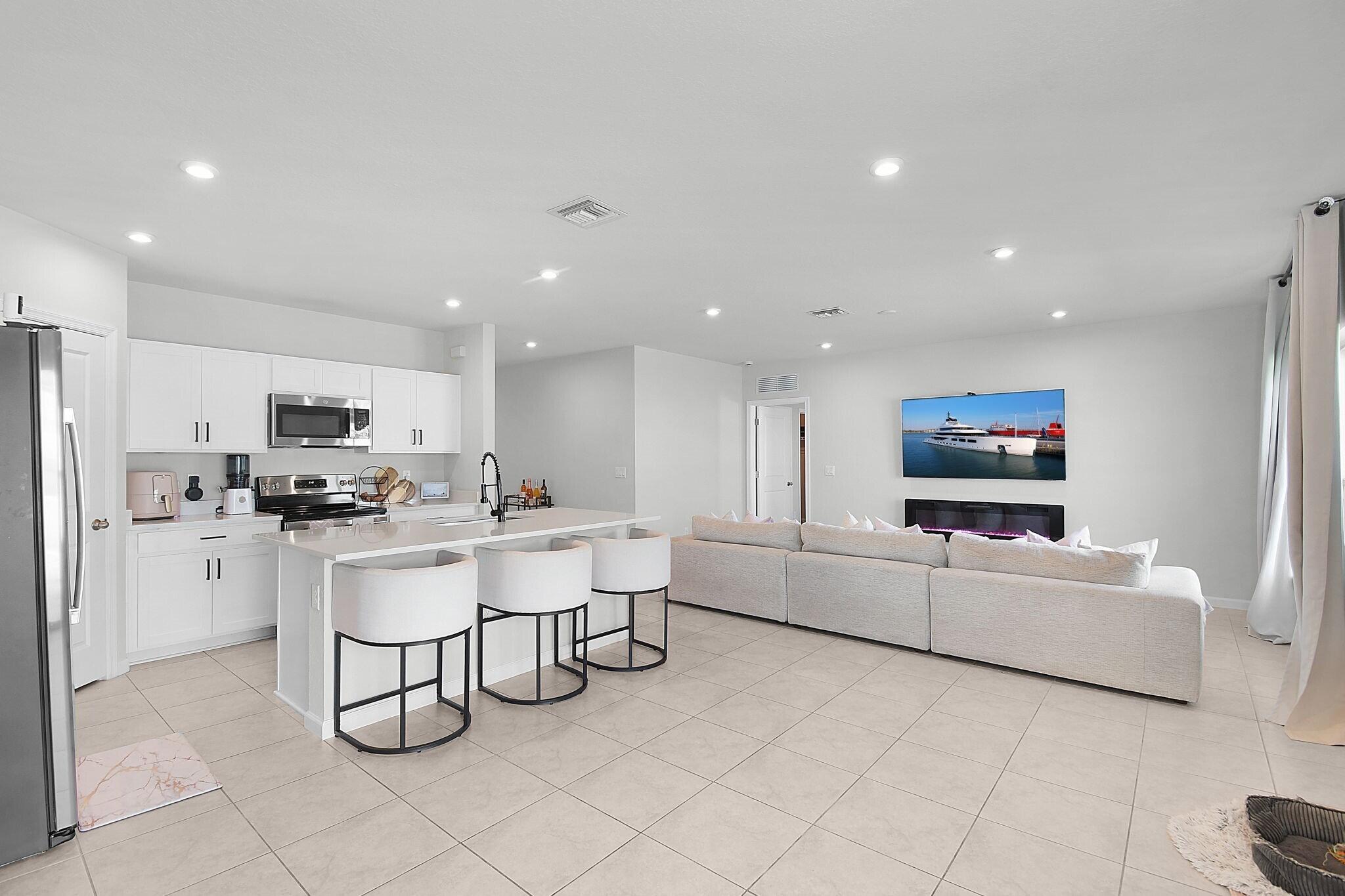 113 Dabou Loop Property Photo 8