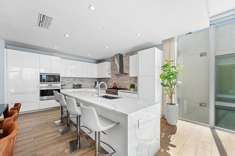 41 Isle Of Venice Drive Ph 502 Property Photo 11
