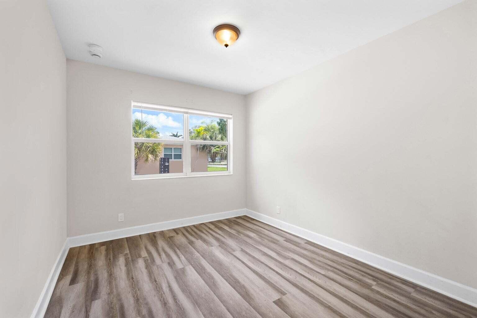 403 50th Street Property Photo 2