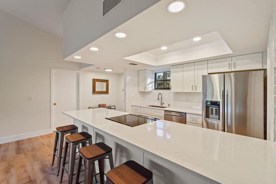 11863 Wimbledon Circle 508 Property Photo 4