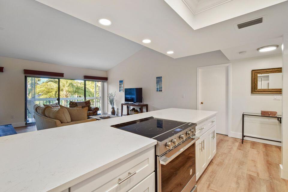 11863 Wimbledon Circle 508 Property Photo 6