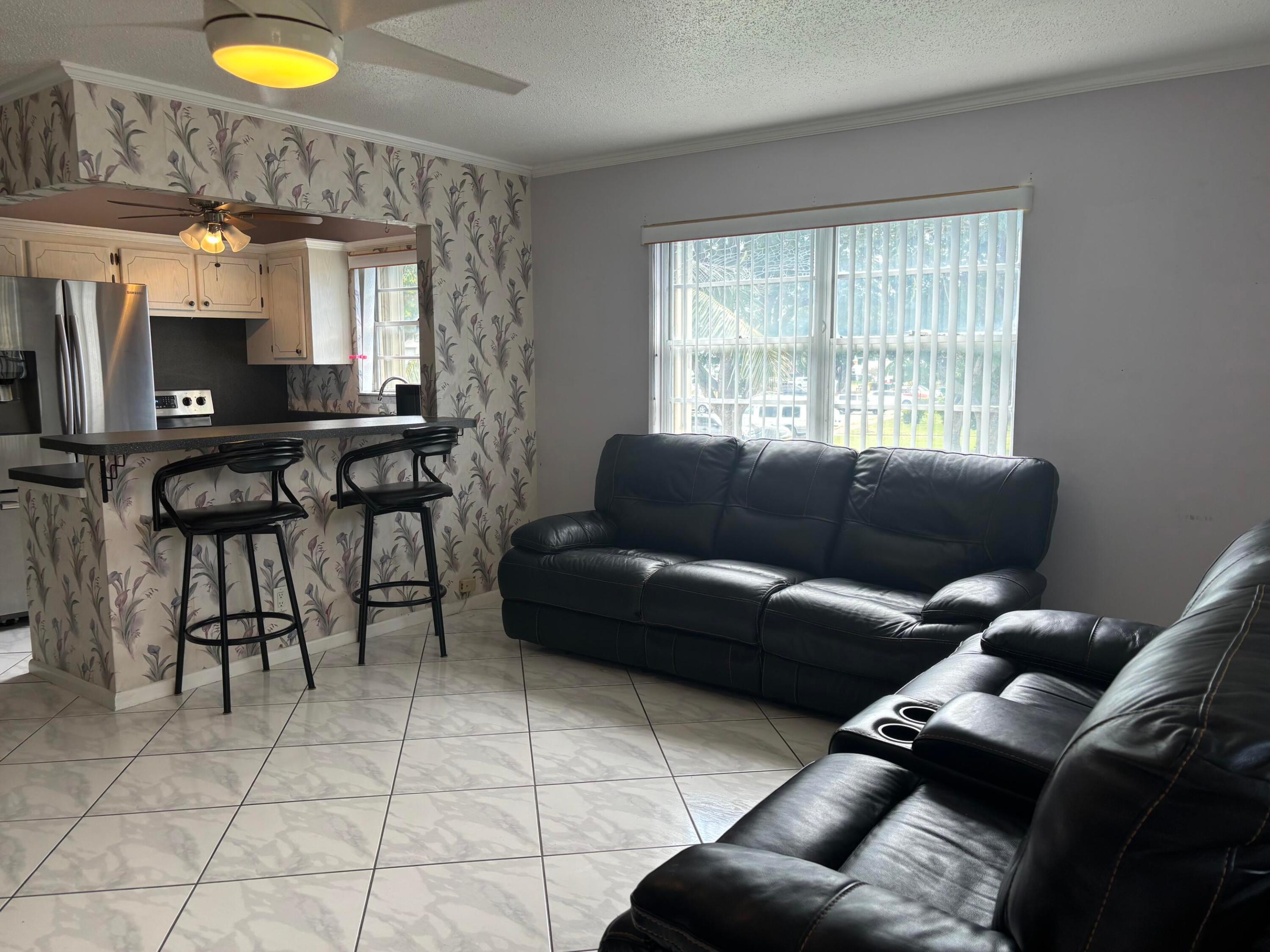 81 Windsor D