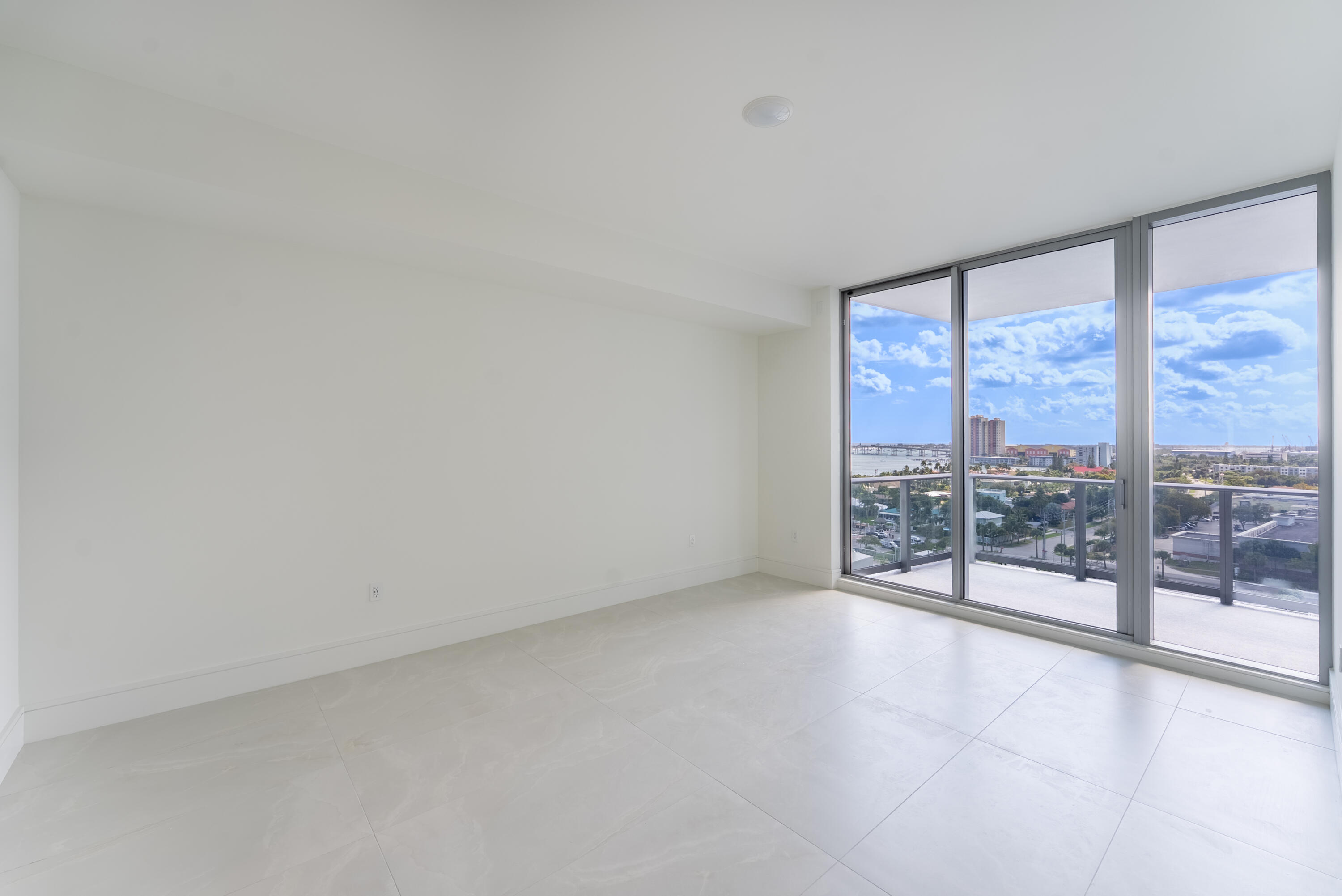 220 Lake Shore Drive 1011 Property Photo 15